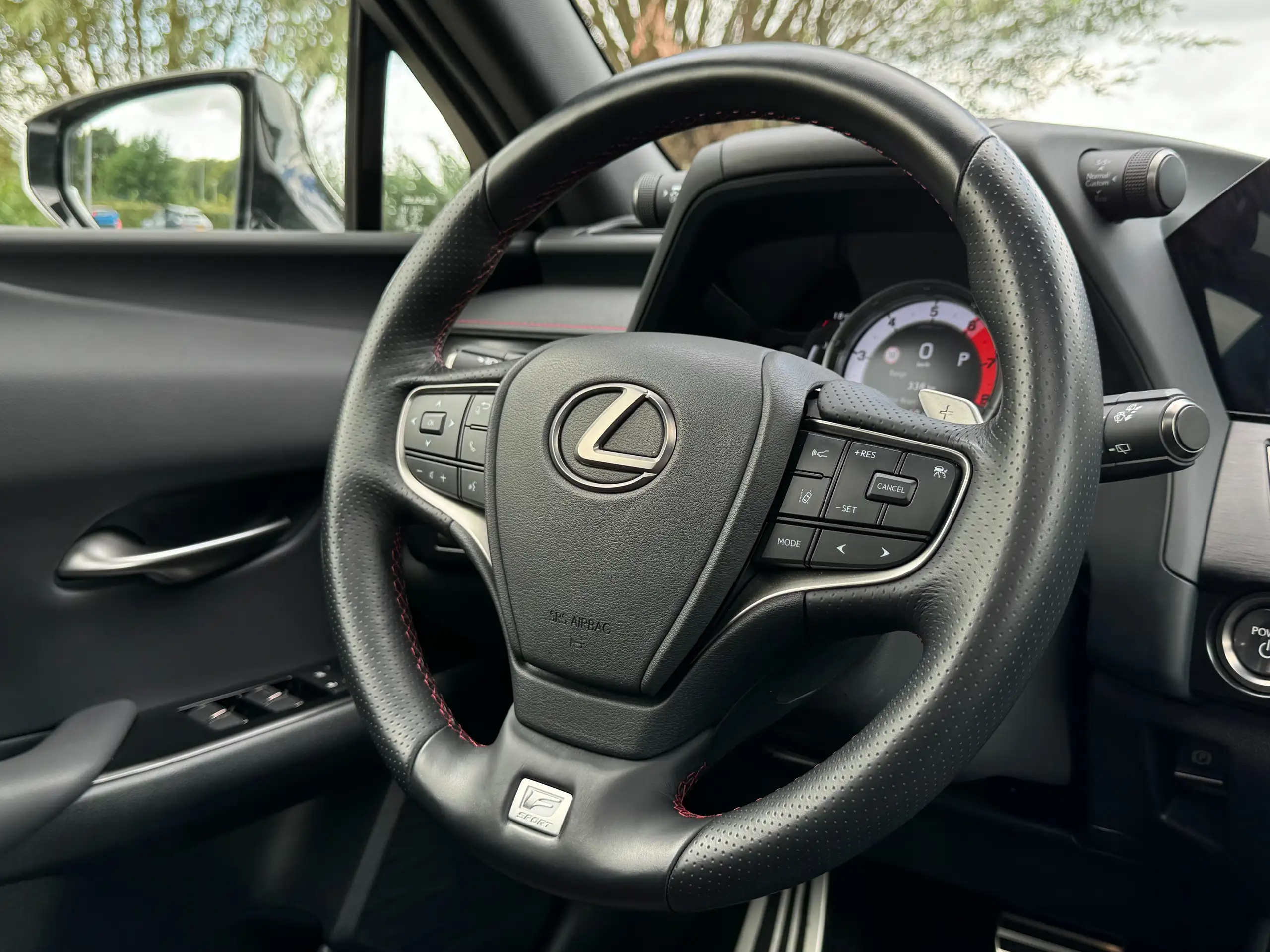 Lexus - UX 250h