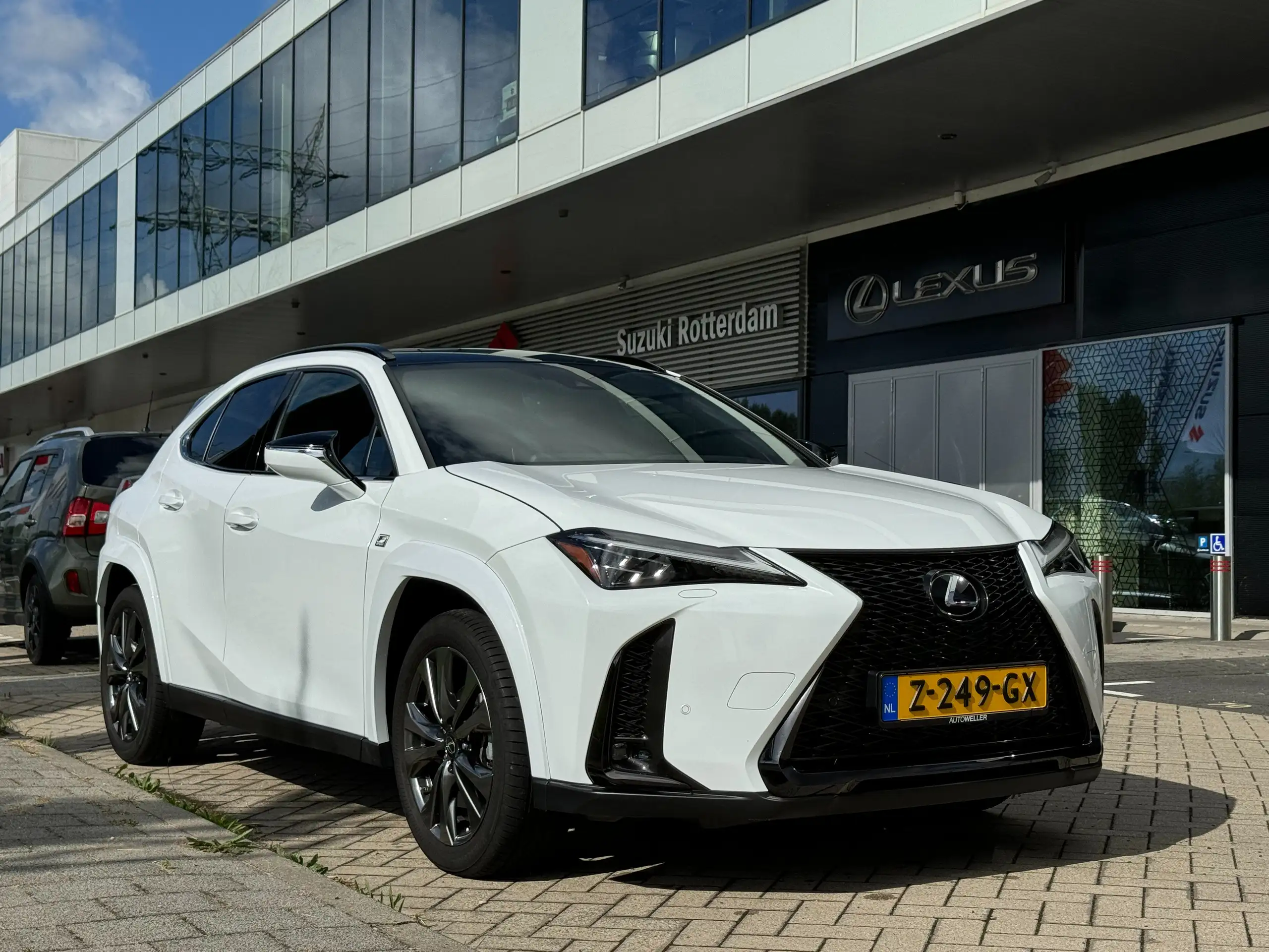 Lexus - UX 250h