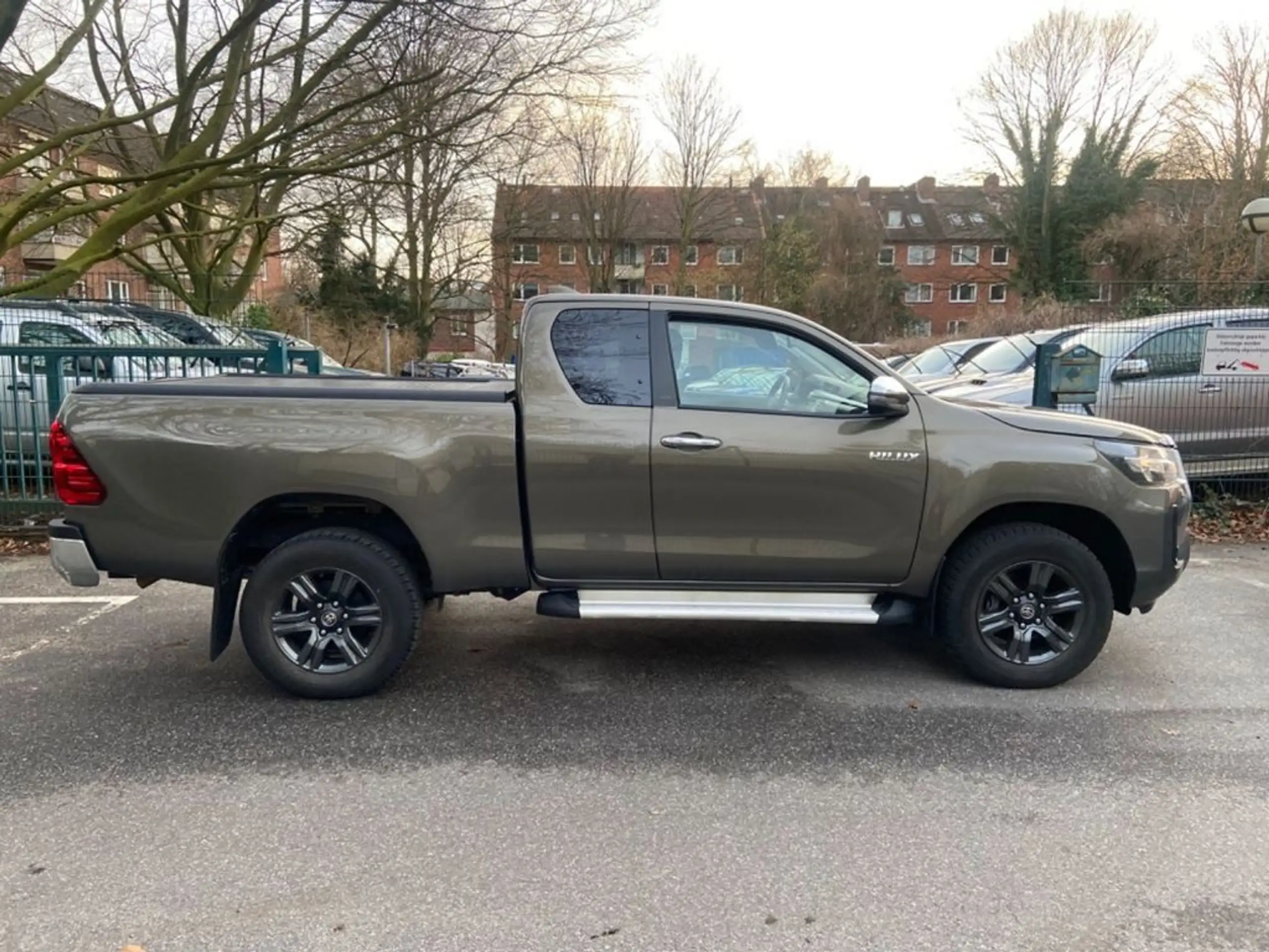 Toyota - Hilux