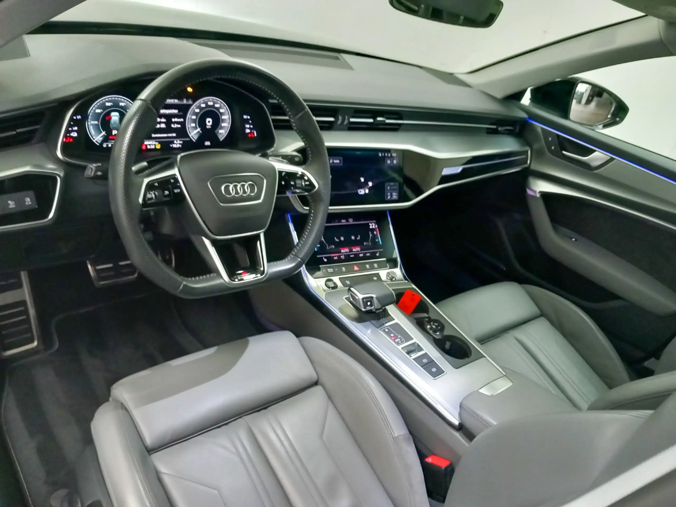 Audi - A6