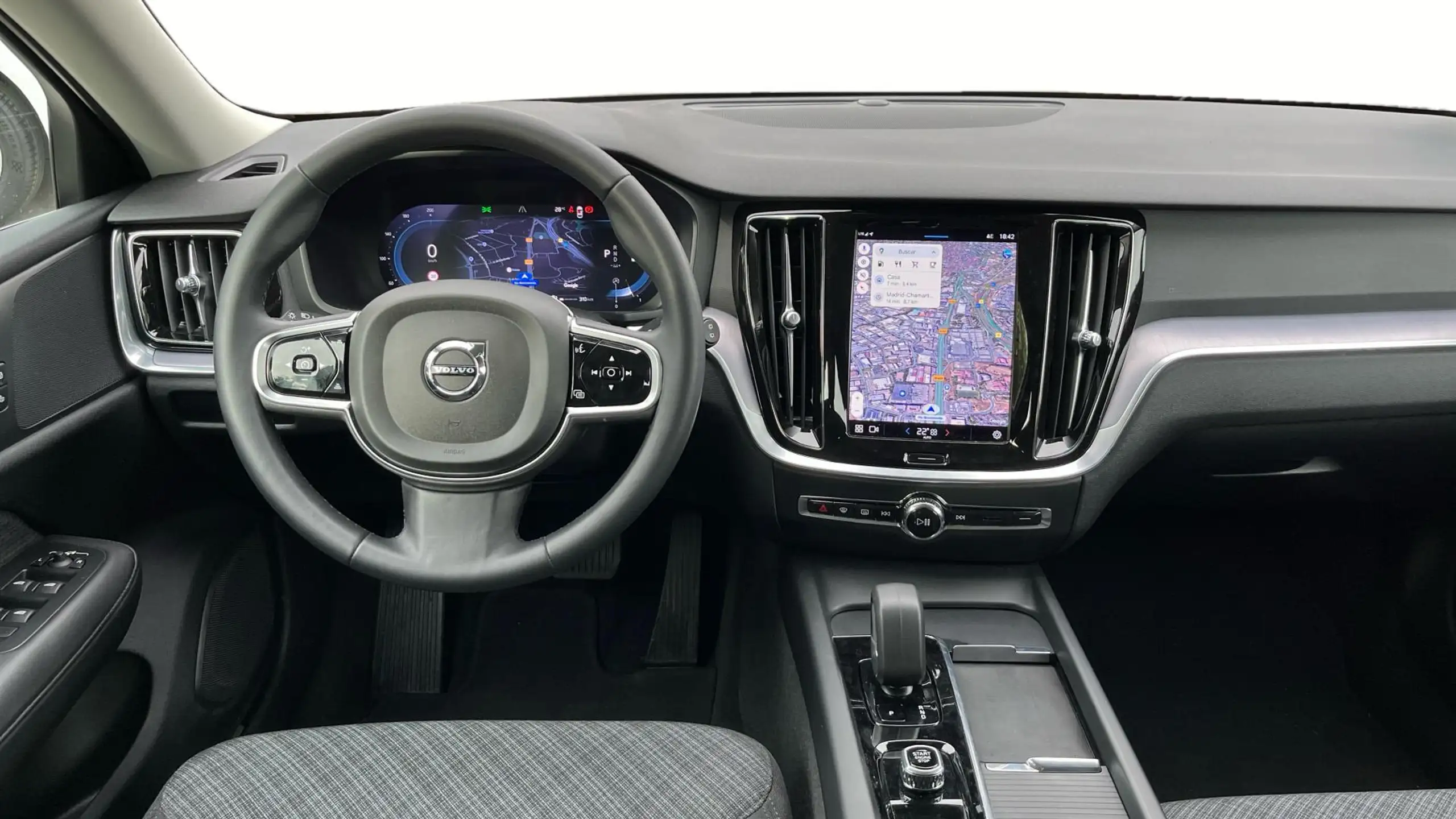 Volvo - V60 Cross Country