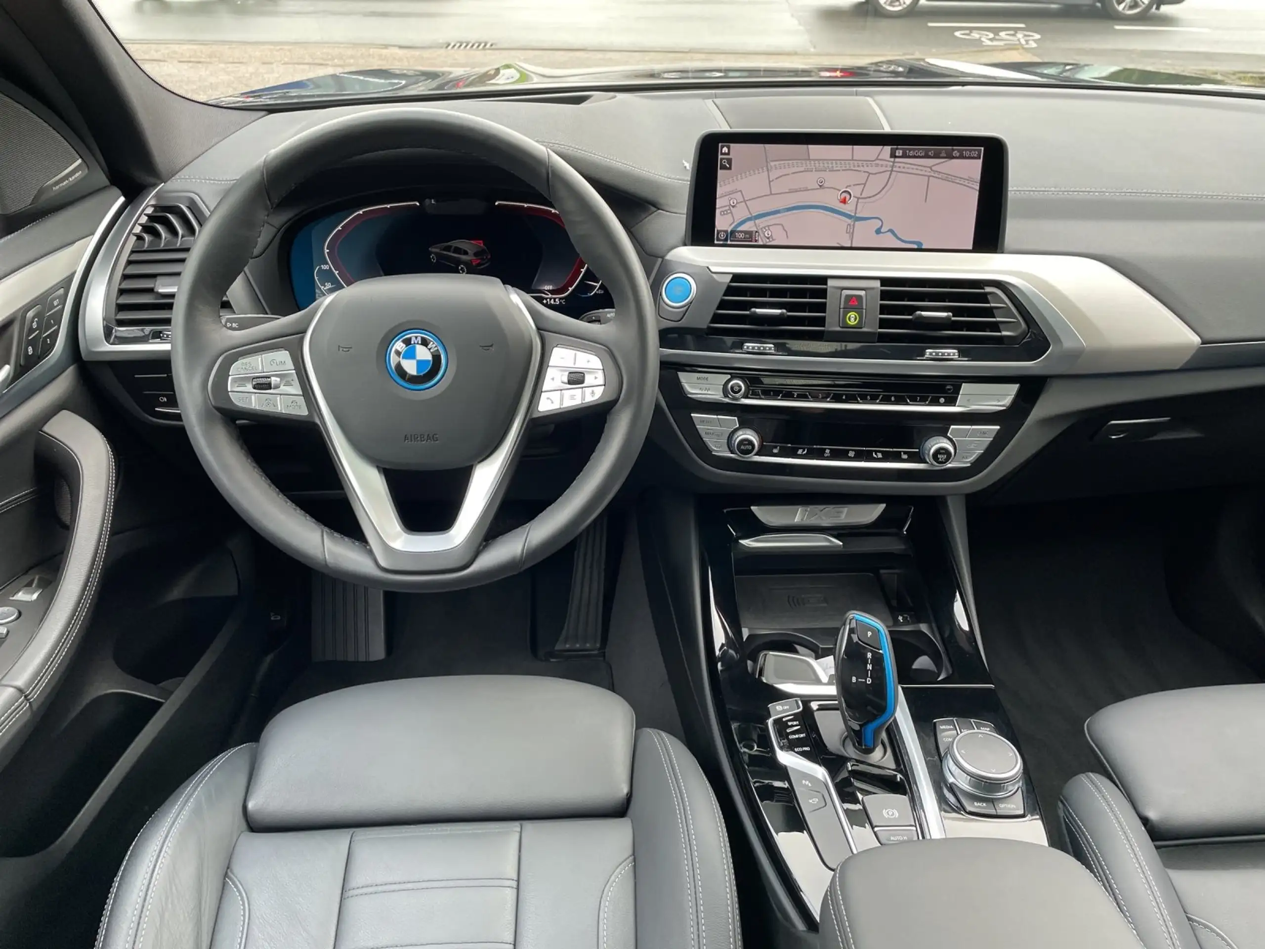 BMW - iX3