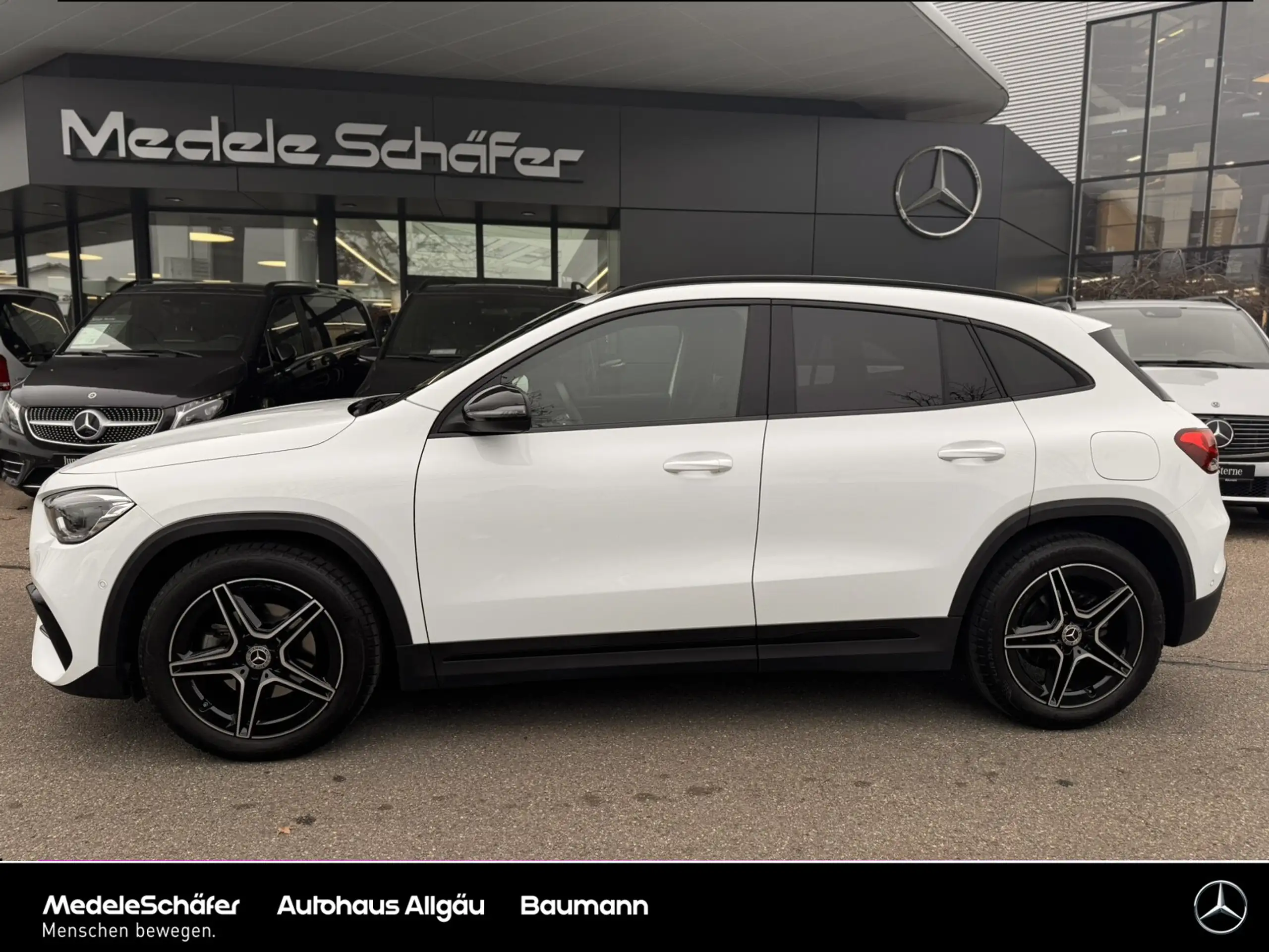 Mercedes-Benz - GLA 200