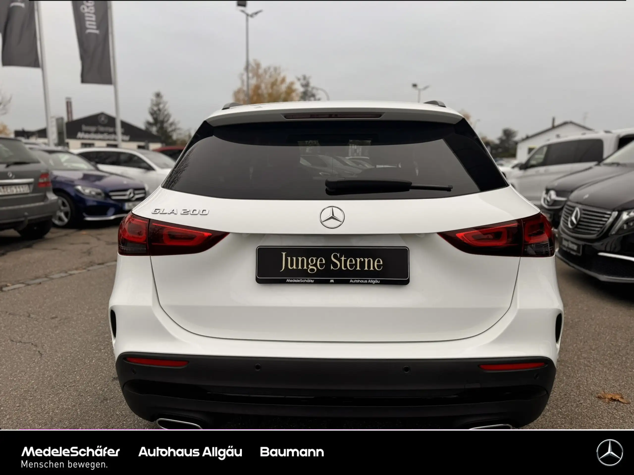 Mercedes-Benz - GLA 200