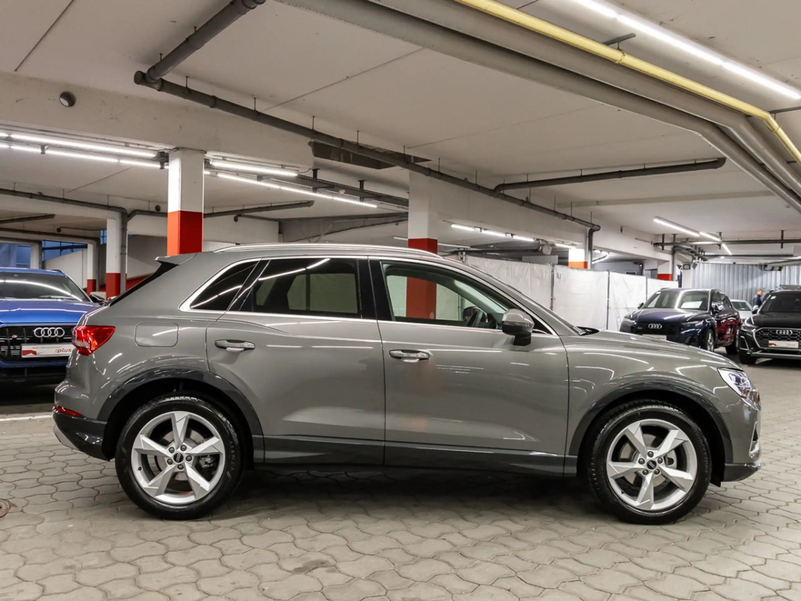 Audi - Q3