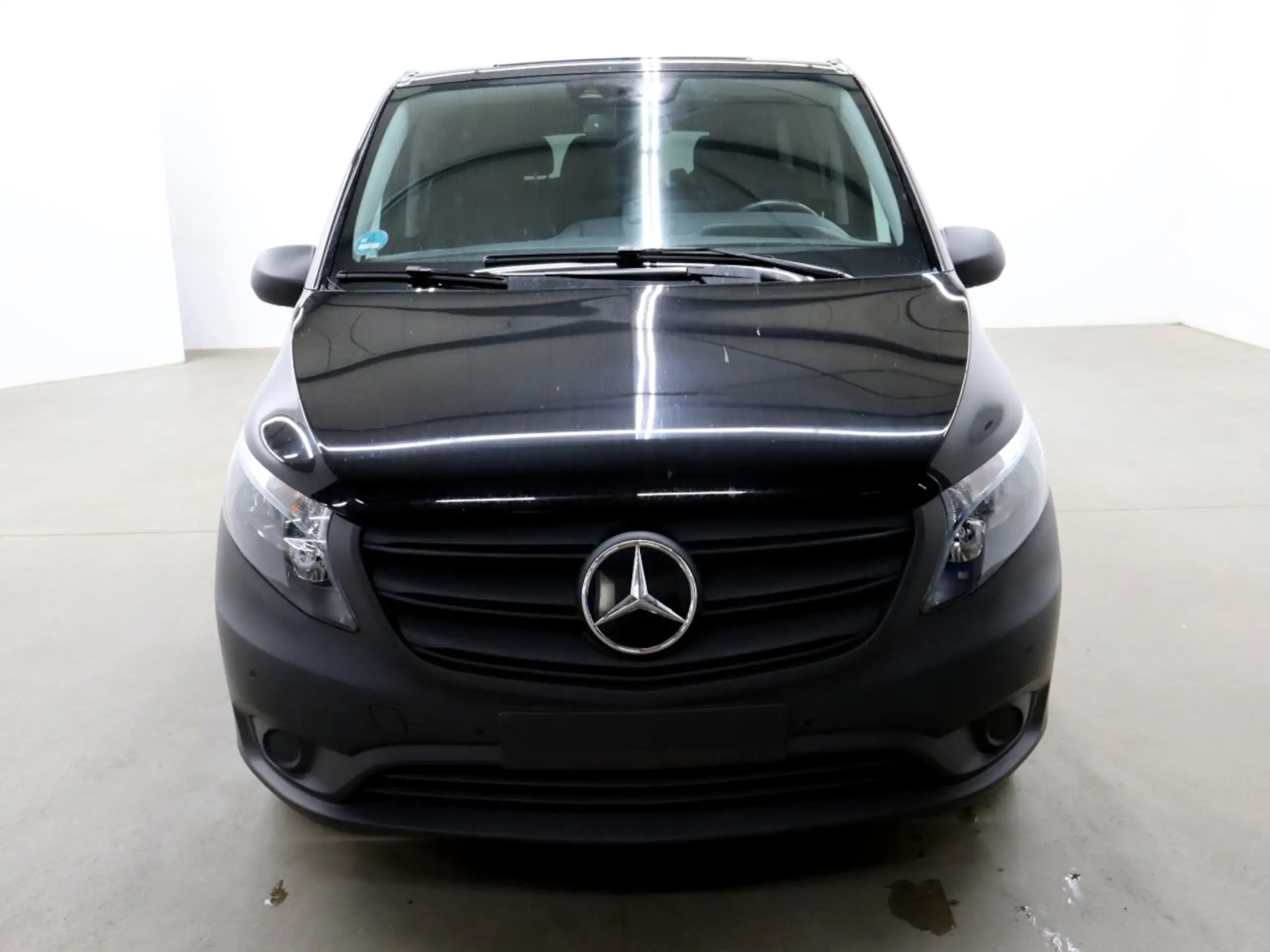 Mercedes-Benz - Vito