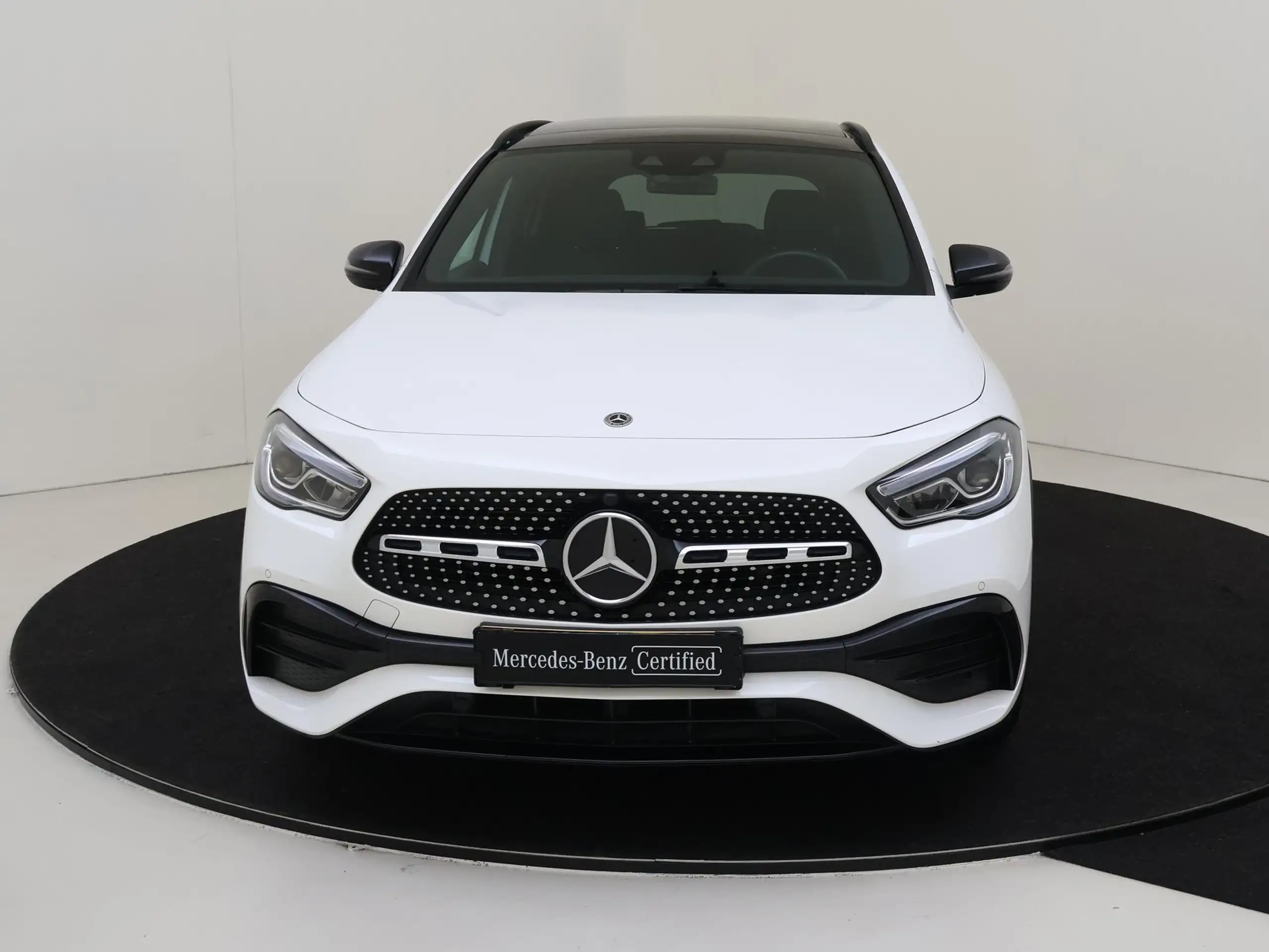 Mercedes-Benz - GLA 200