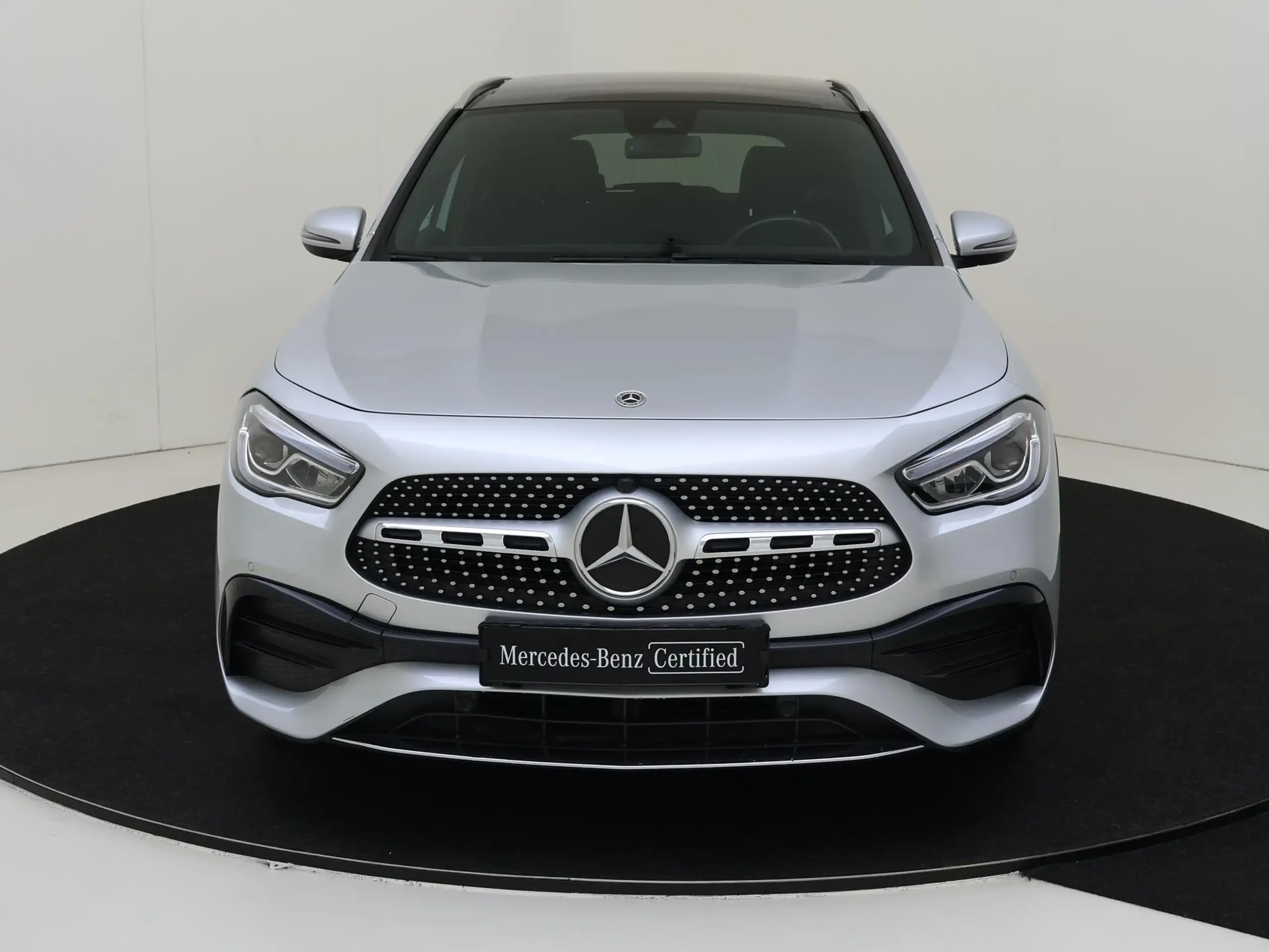 Mercedes-Benz - GLA 180