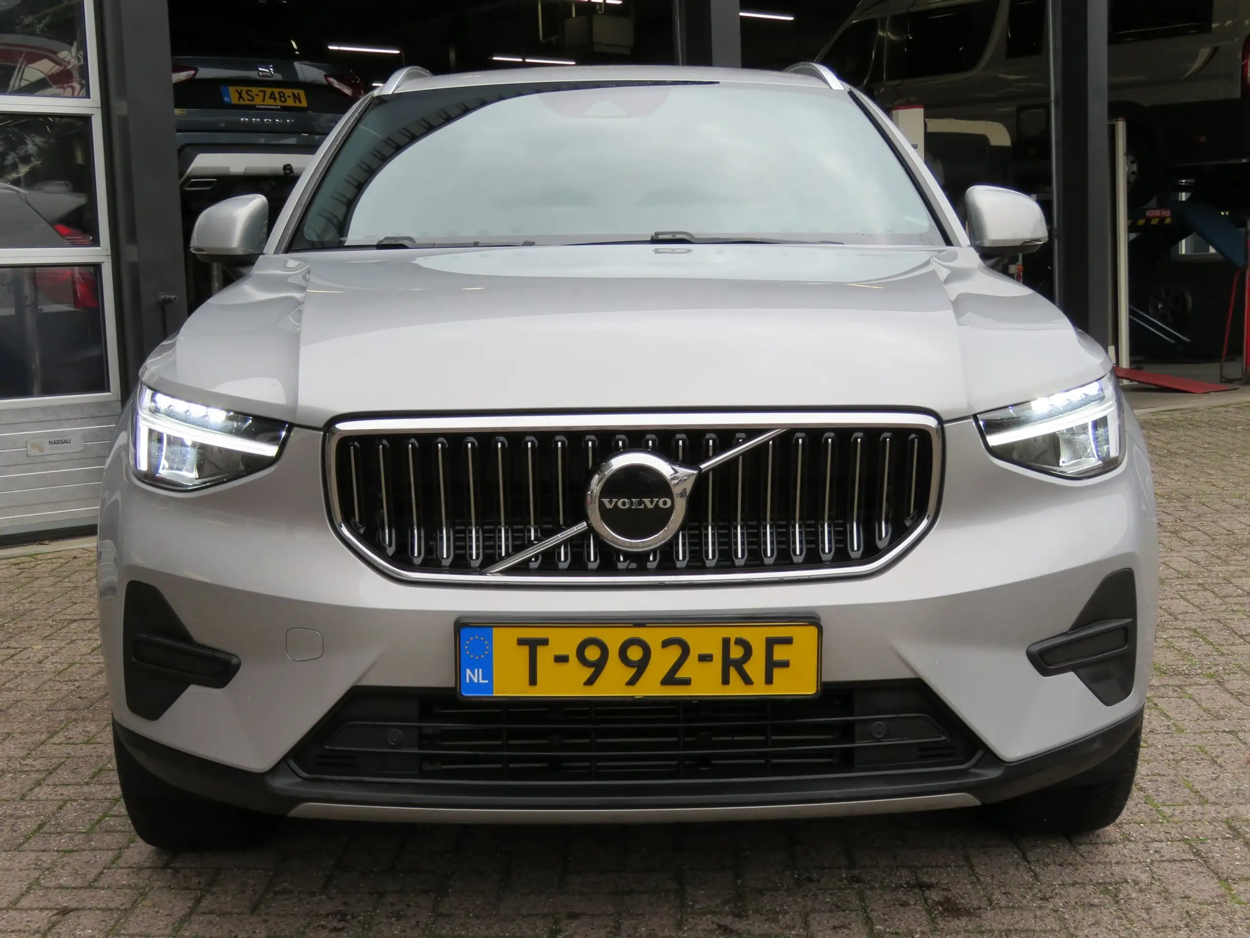 Volvo - XC40