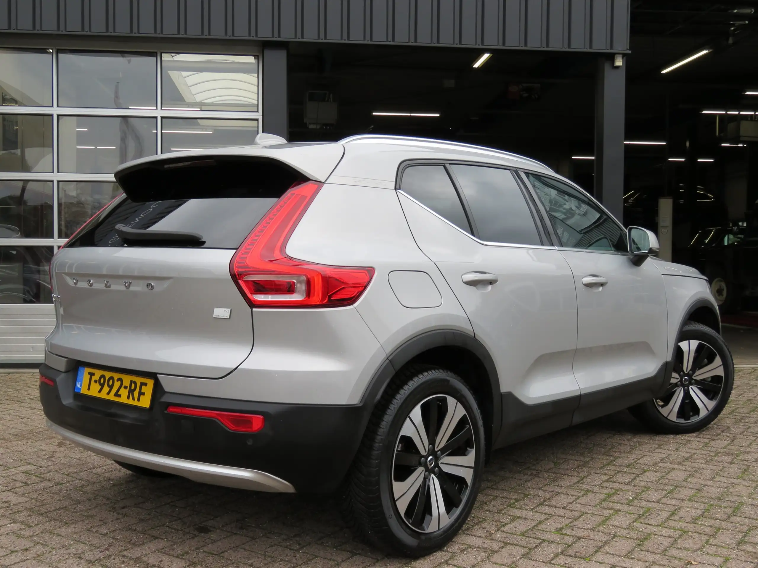 Volvo - XC40