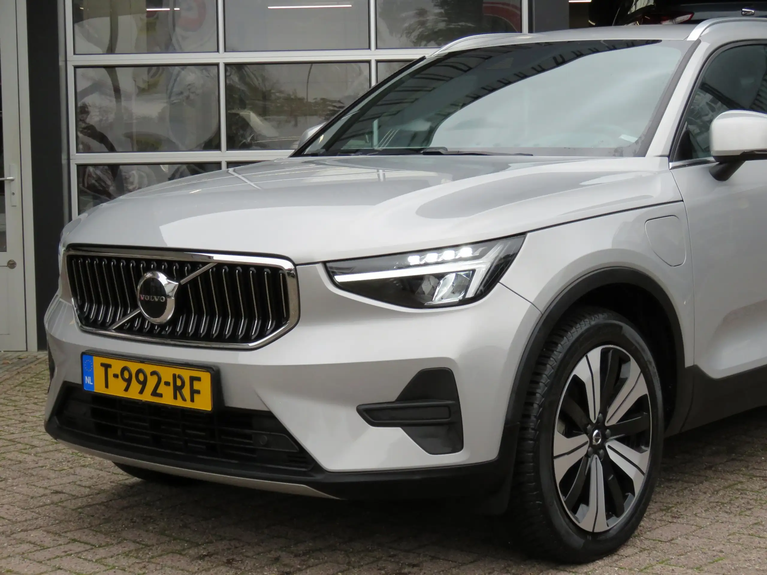 Volvo - XC40