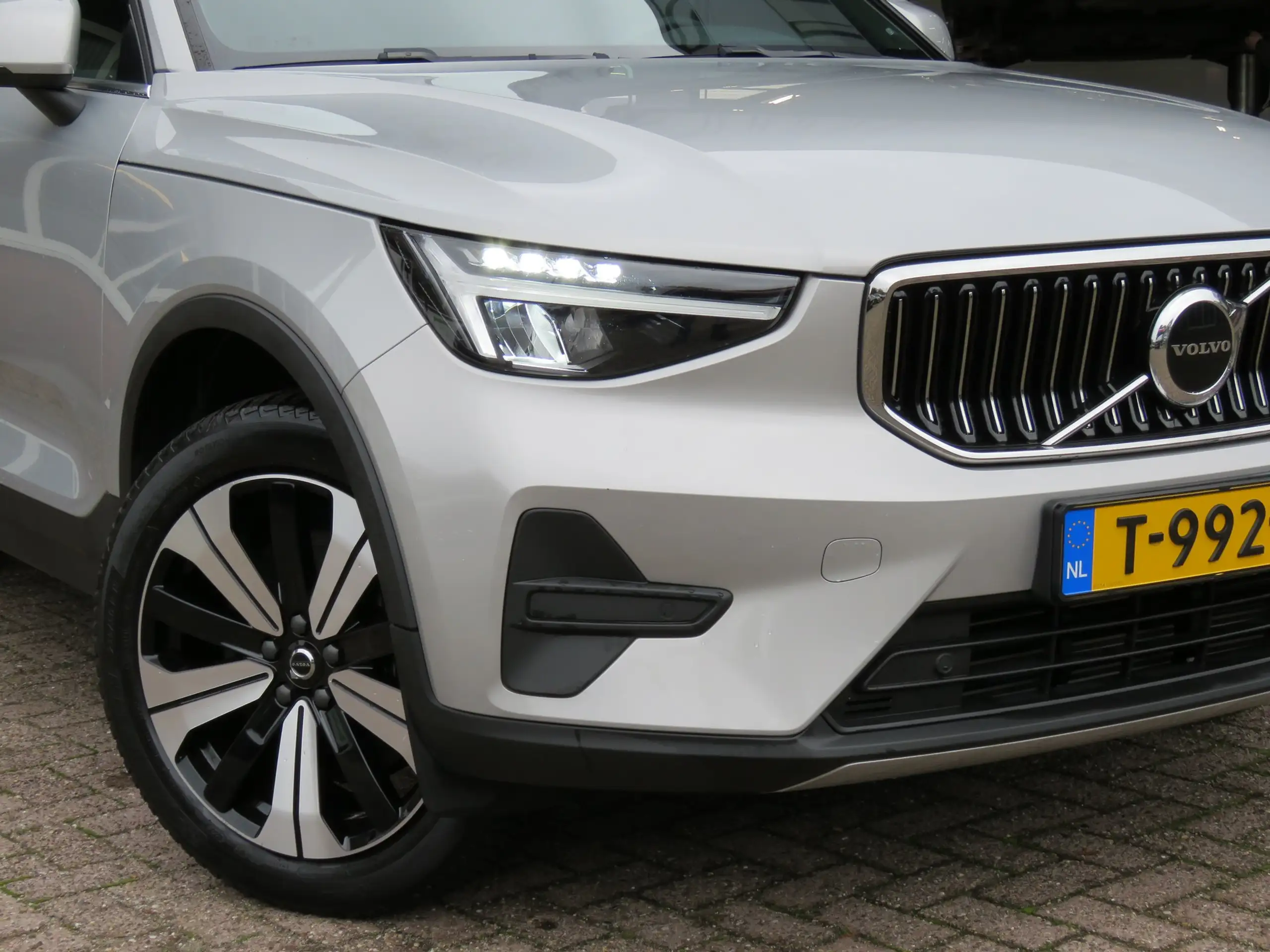 Volvo - XC40