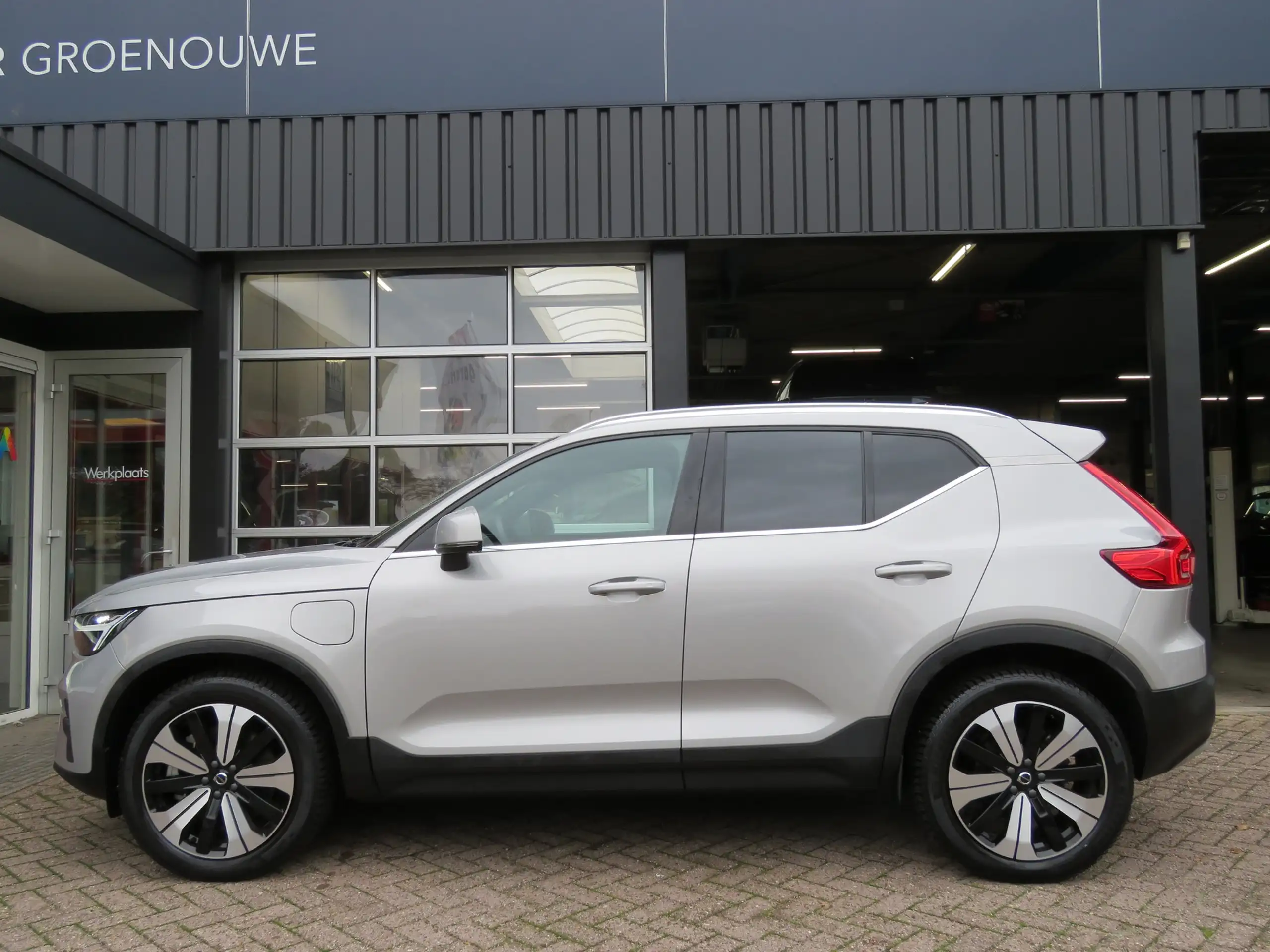 Volvo - XC40