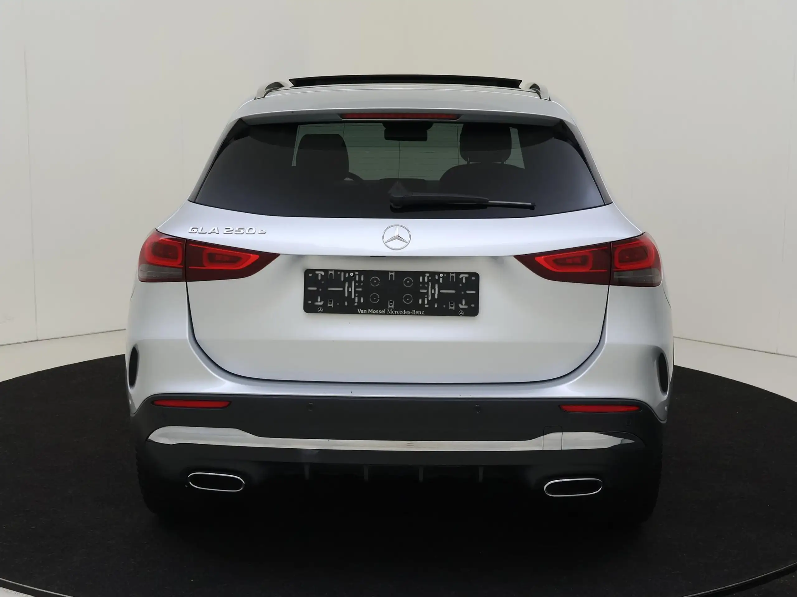 Mercedes-Benz - GLA 250