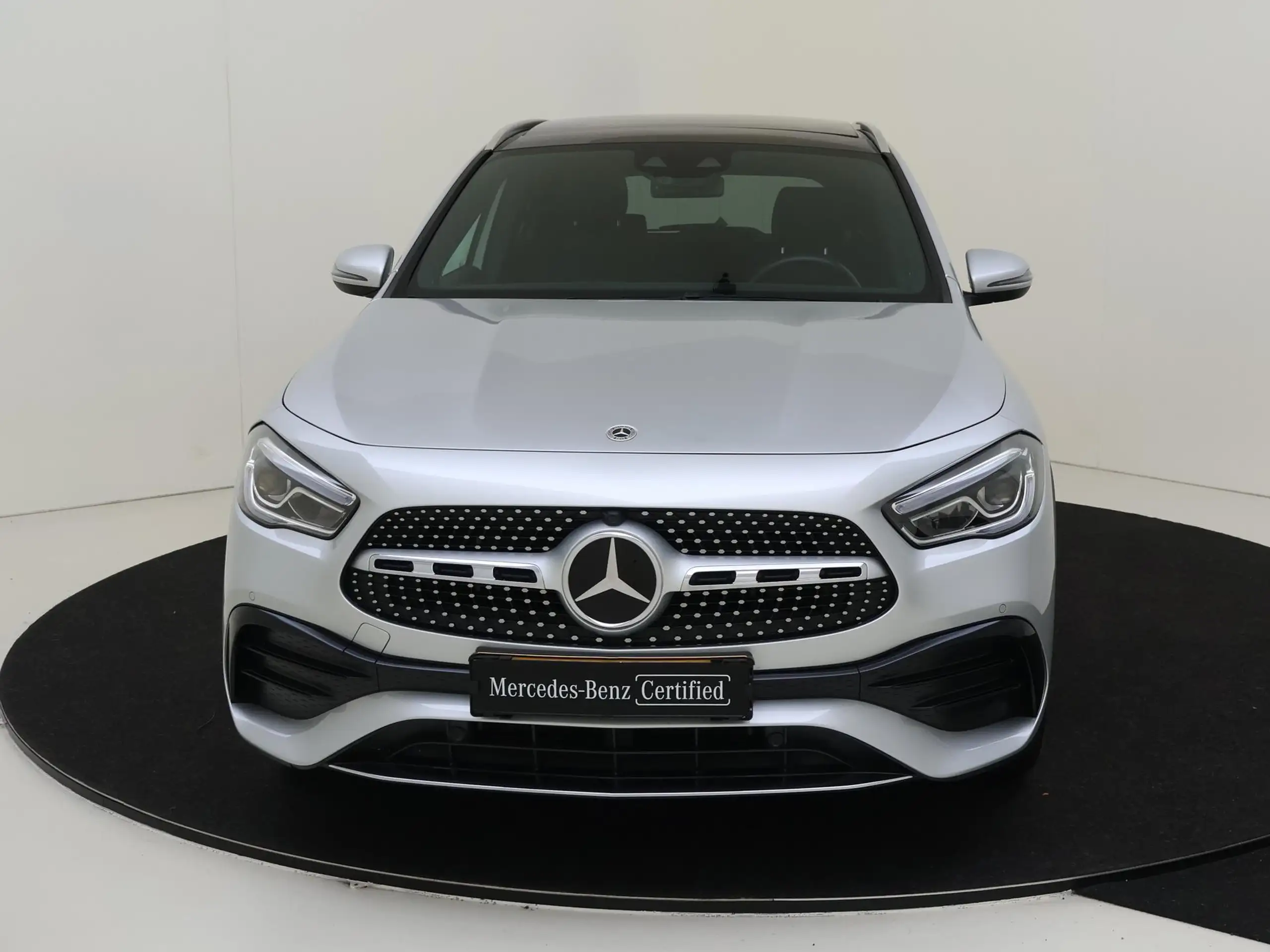 Mercedes-Benz - GLA 250