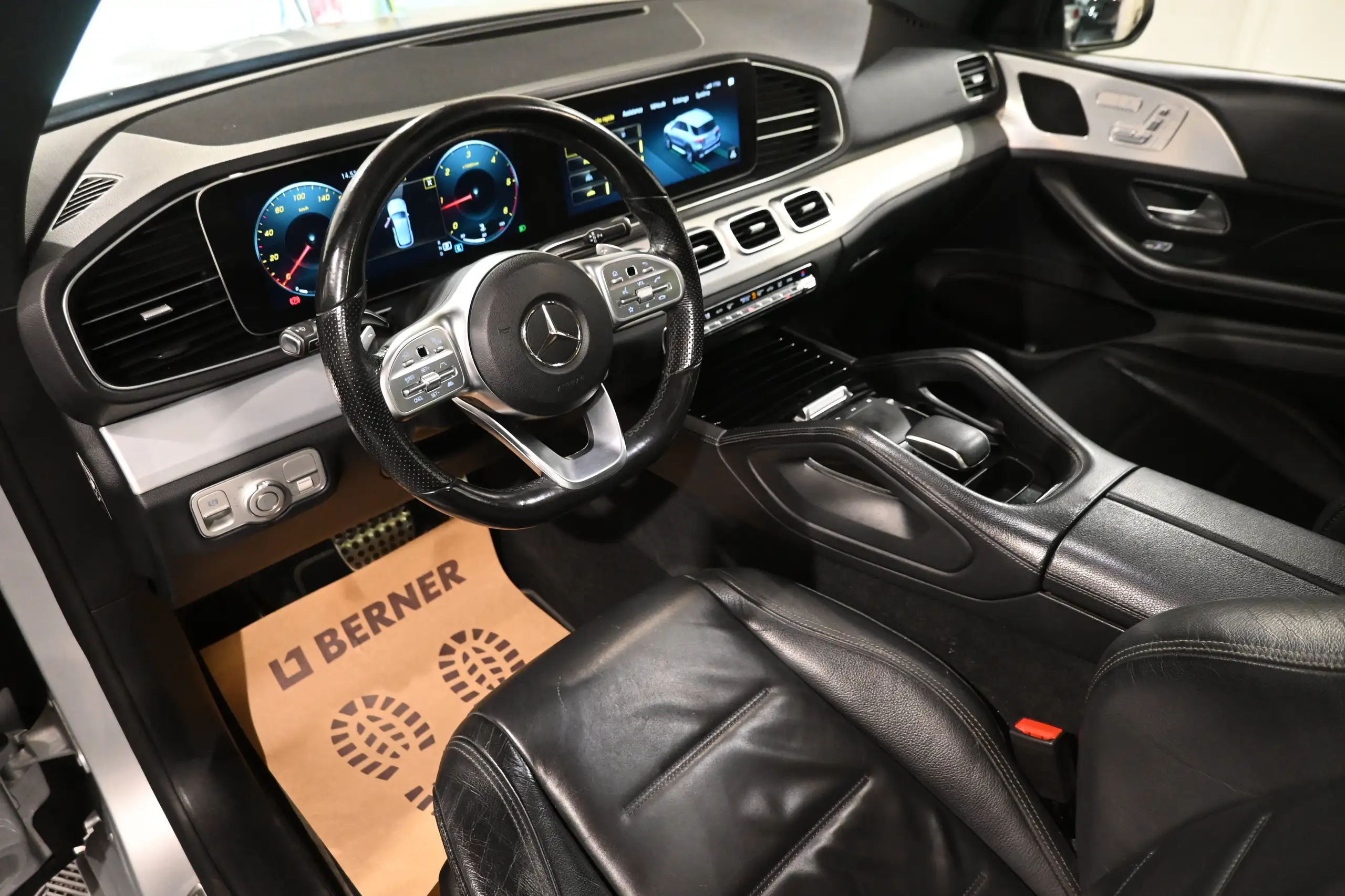 Mercedes-Benz - GLE 300