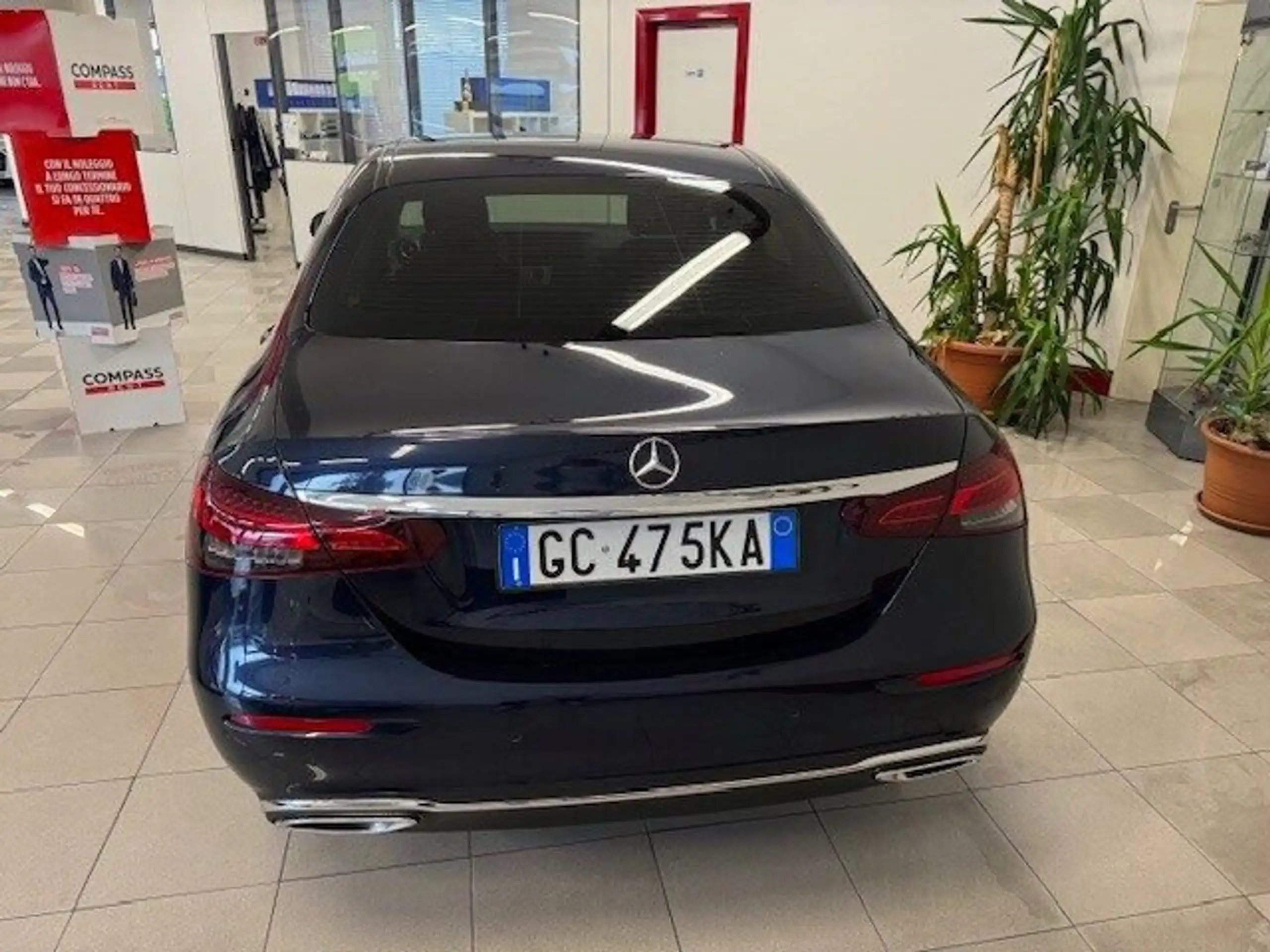 Mercedes-Benz - E 220