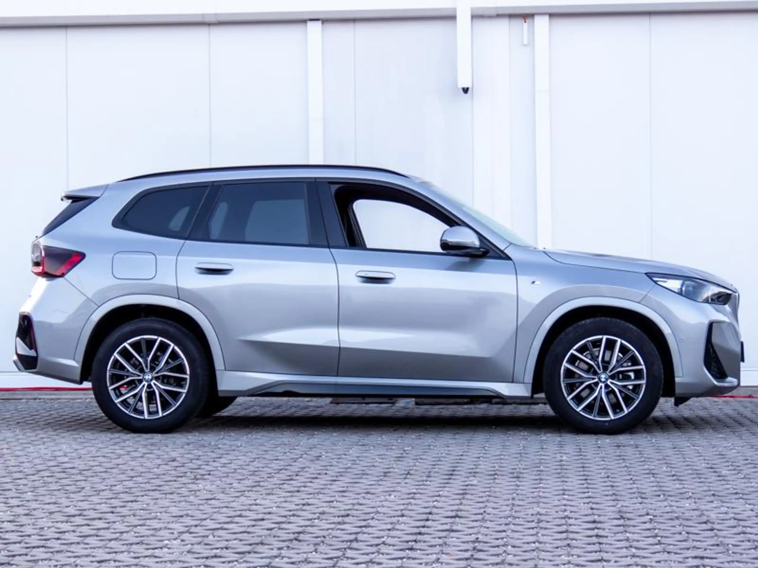 BMW - X1