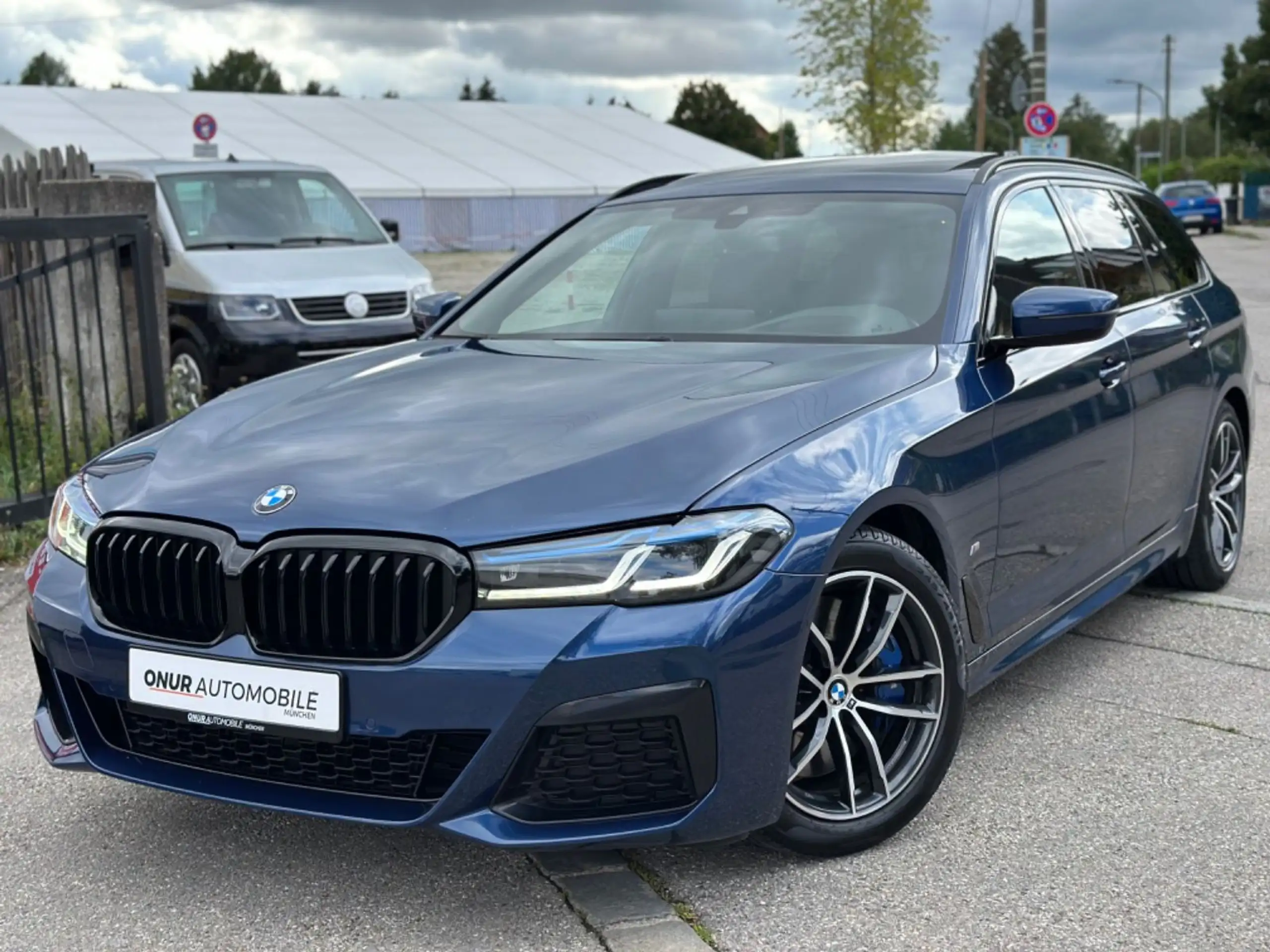 BMW - 530