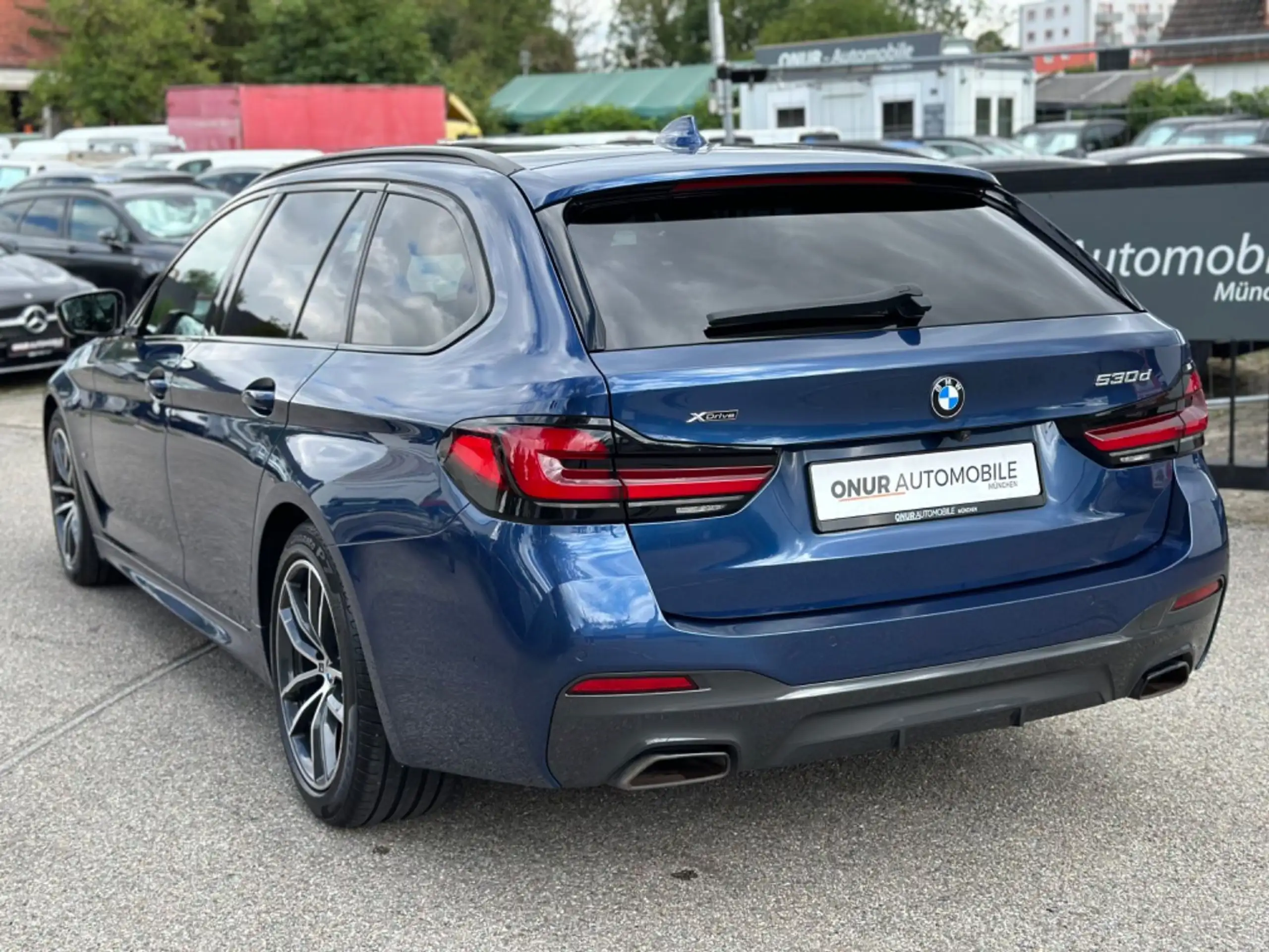 BMW - 530