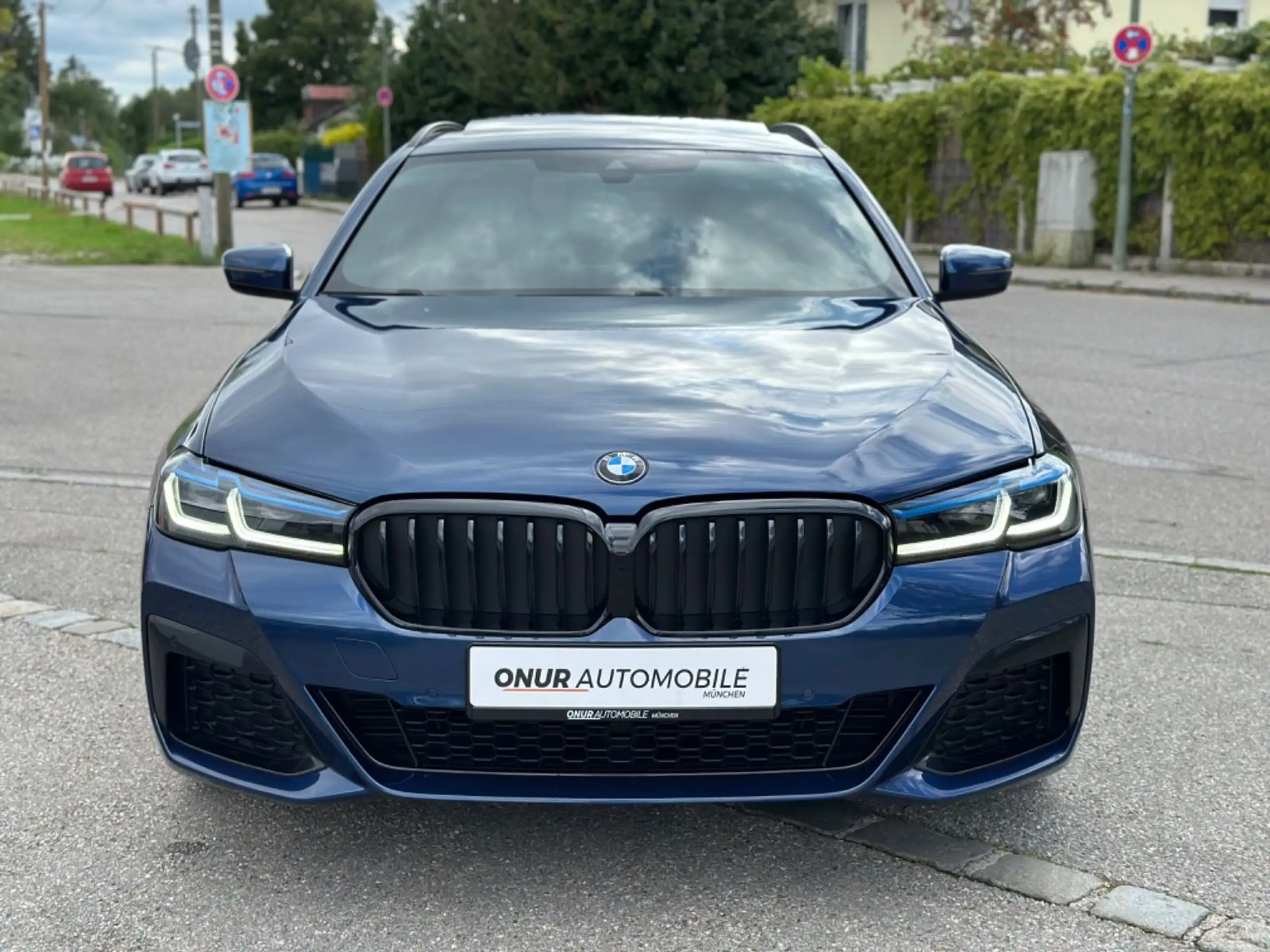 BMW - 530