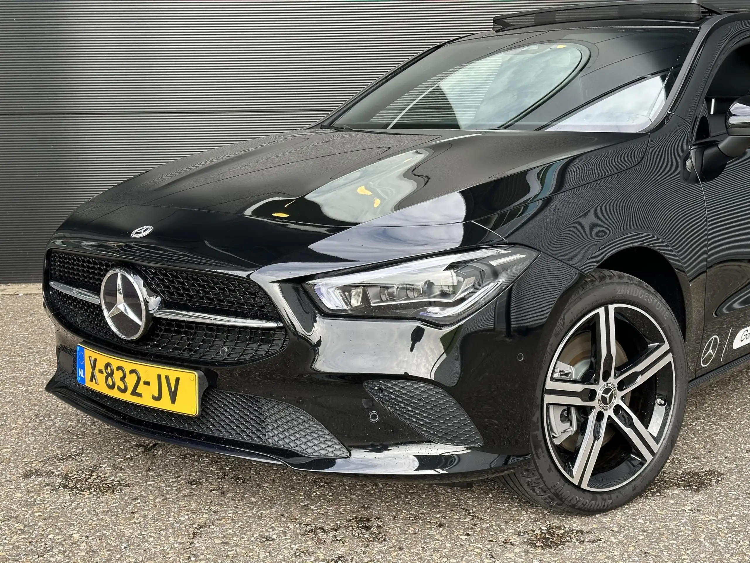 Mercedes-Benz - CLA 250