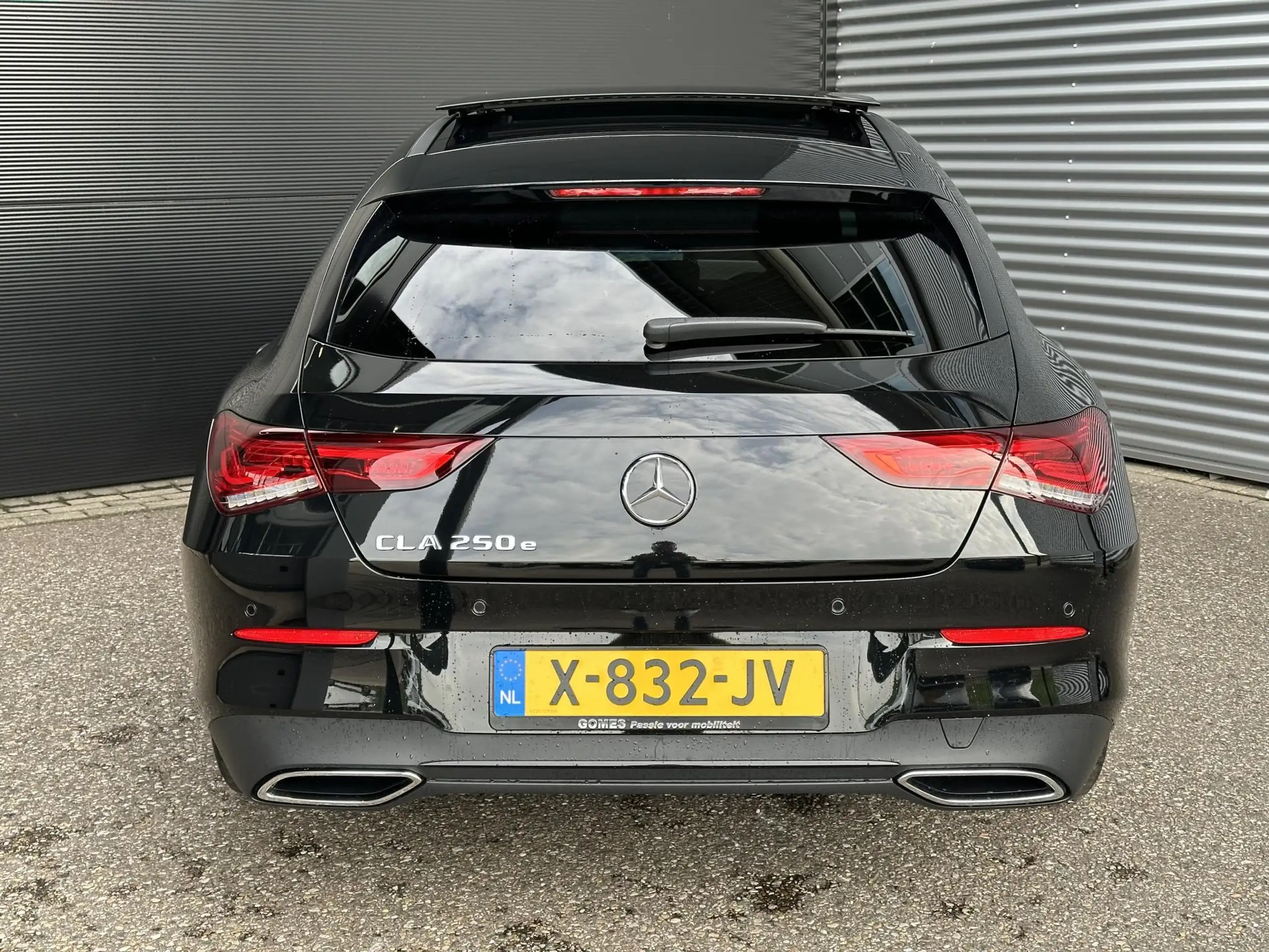 Mercedes-Benz - CLA 250