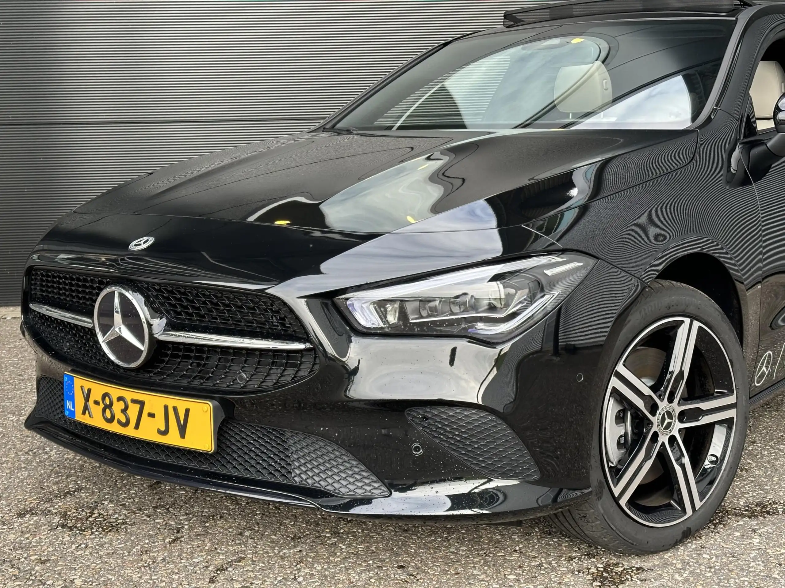 Mercedes-Benz - CLA 250