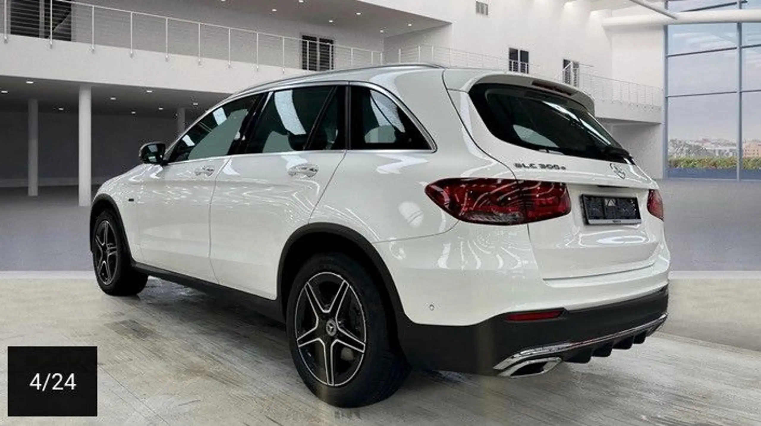 Mercedes-Benz - GLC 300