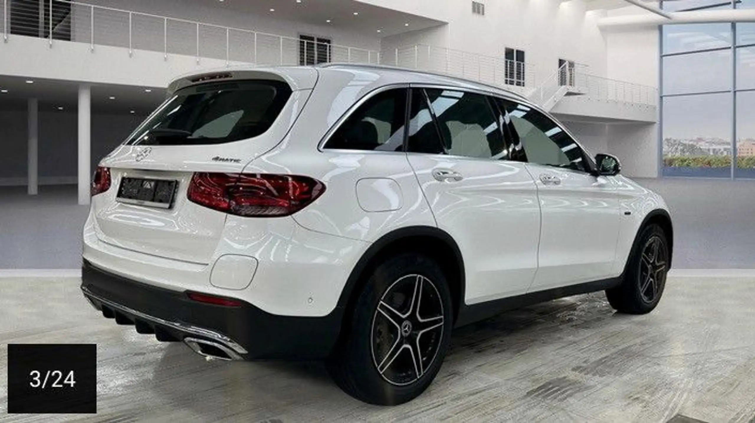 Mercedes-Benz - GLC 300