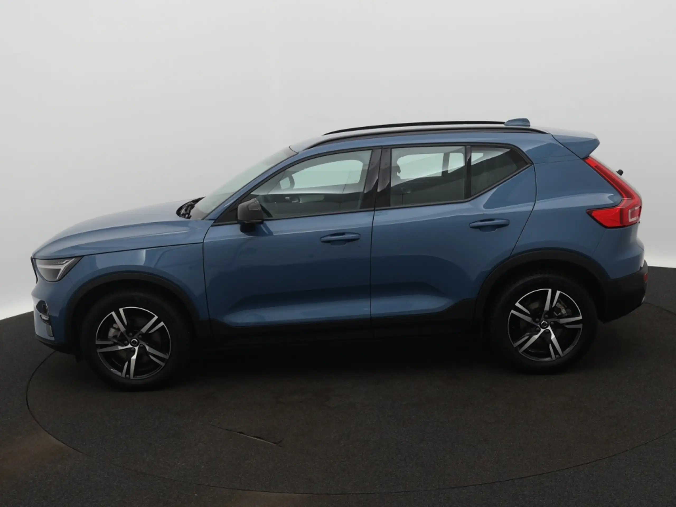 Volvo - XC40