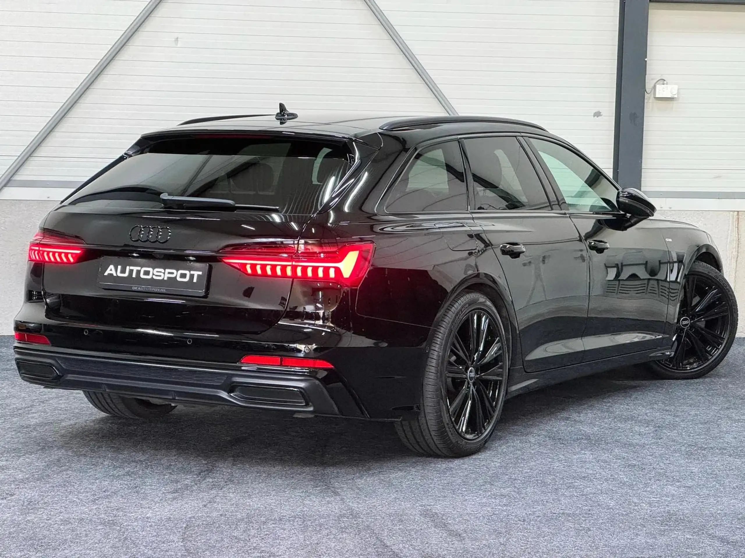 Audi - A6