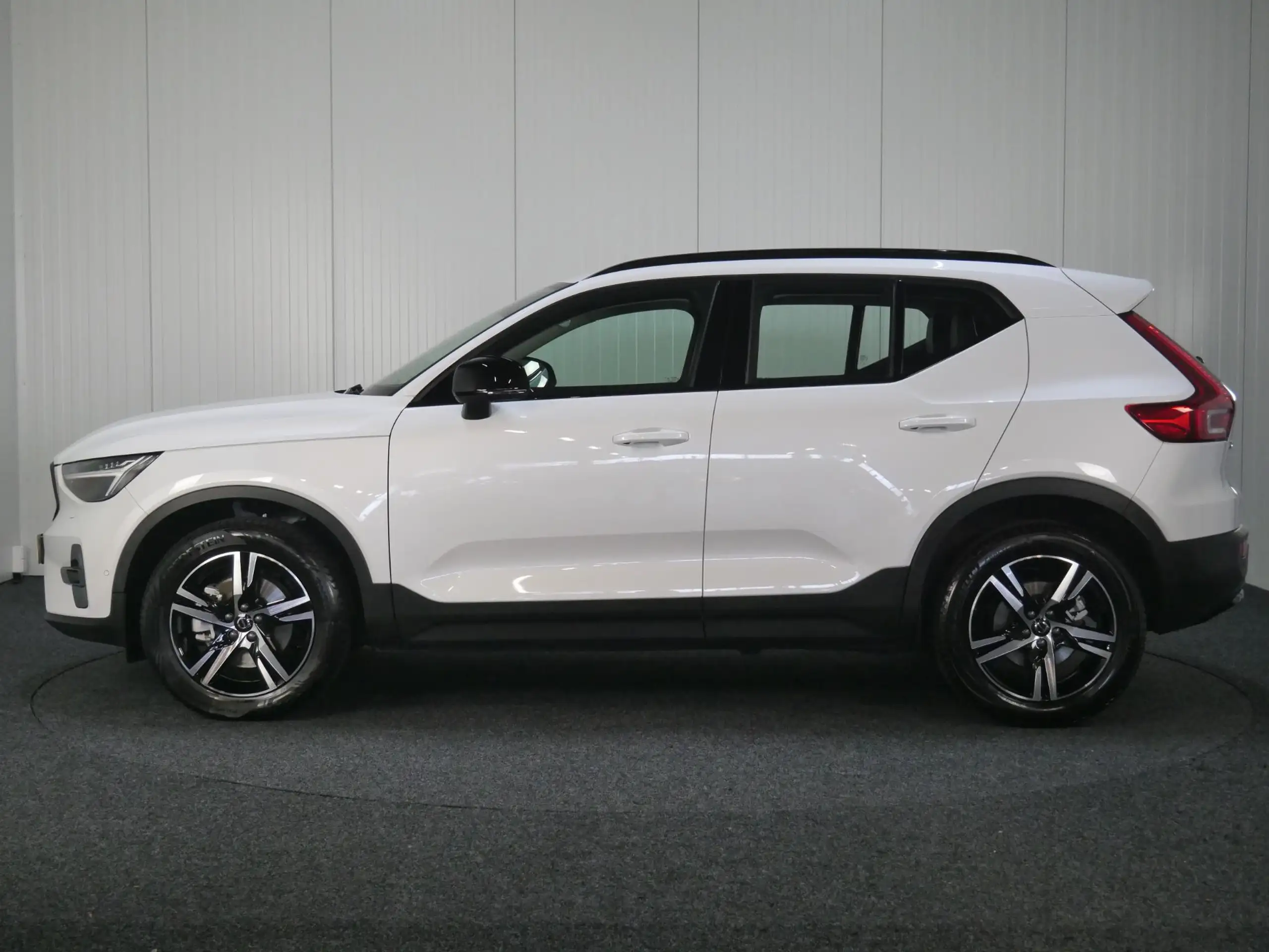 Volvo - XC40