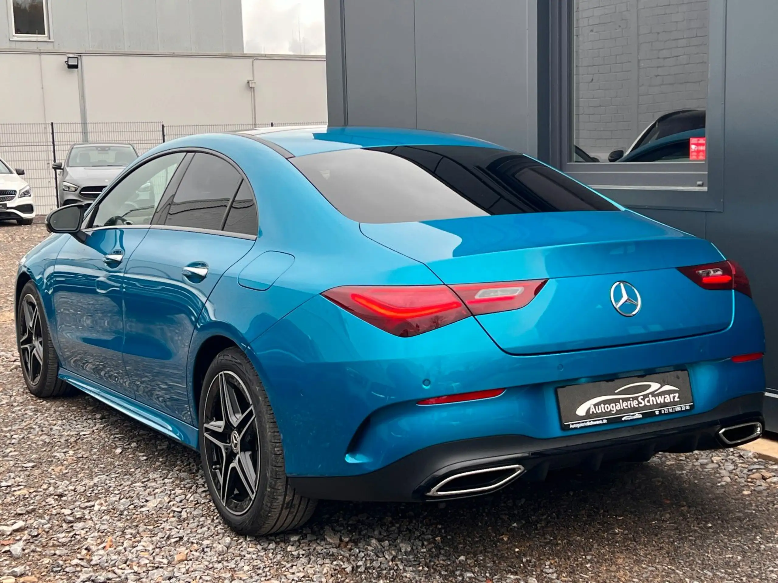 Mercedes-Benz - CLA 200