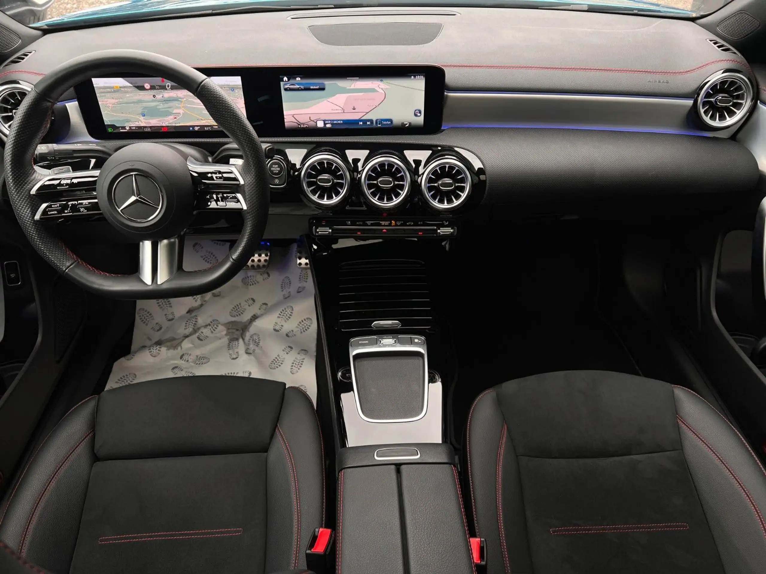 Mercedes-Benz - CLA 200