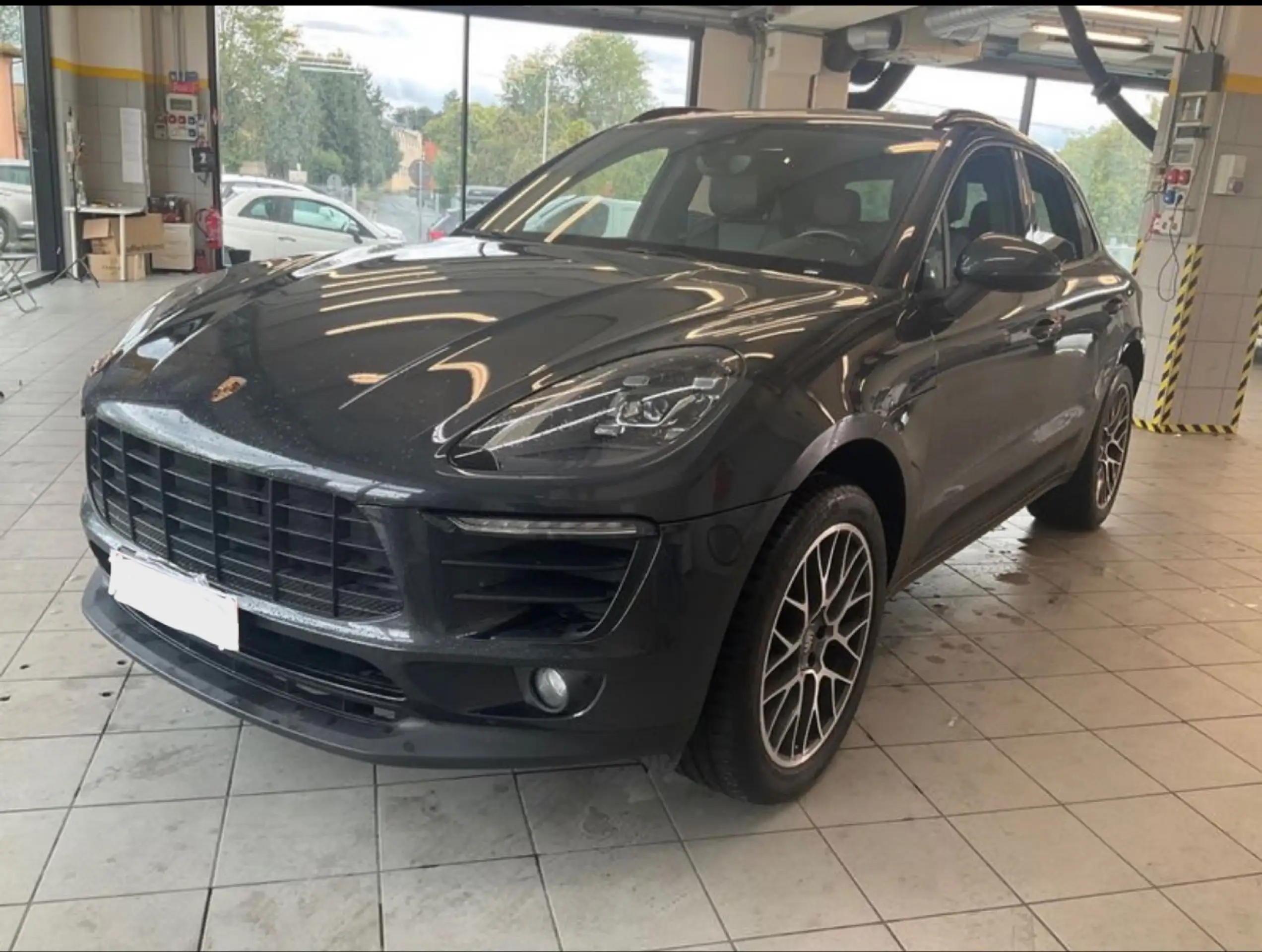 Porsche - Macan