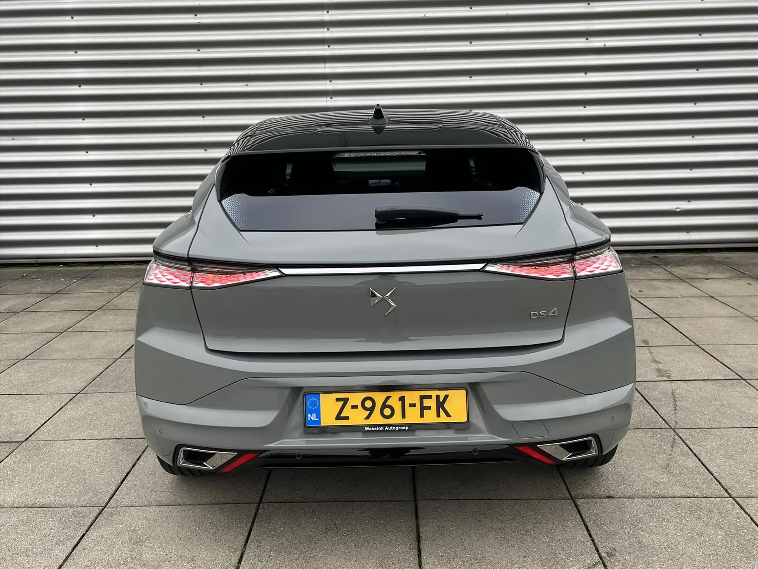 DS Automobiles - DS 4