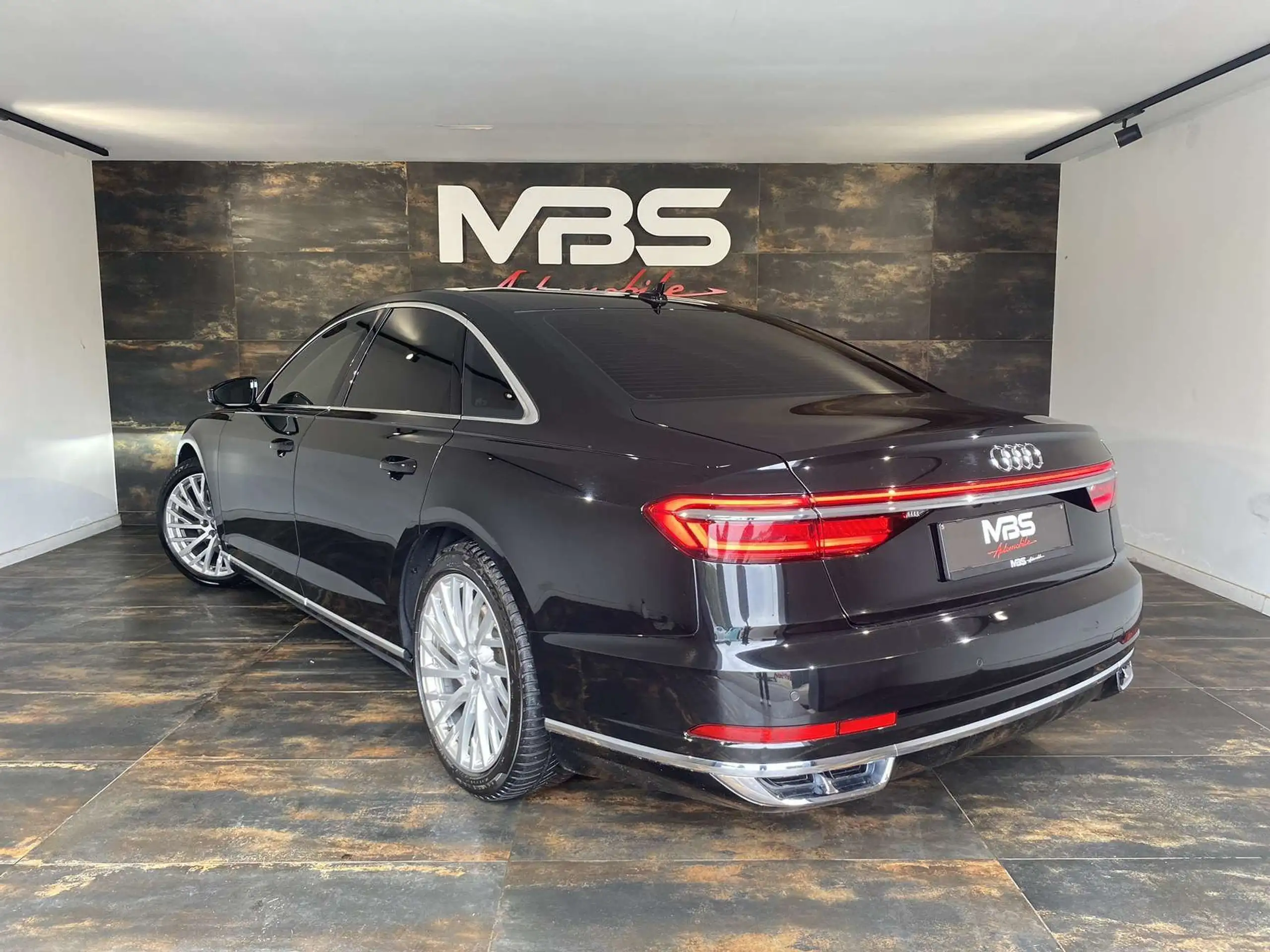 Audi - A8