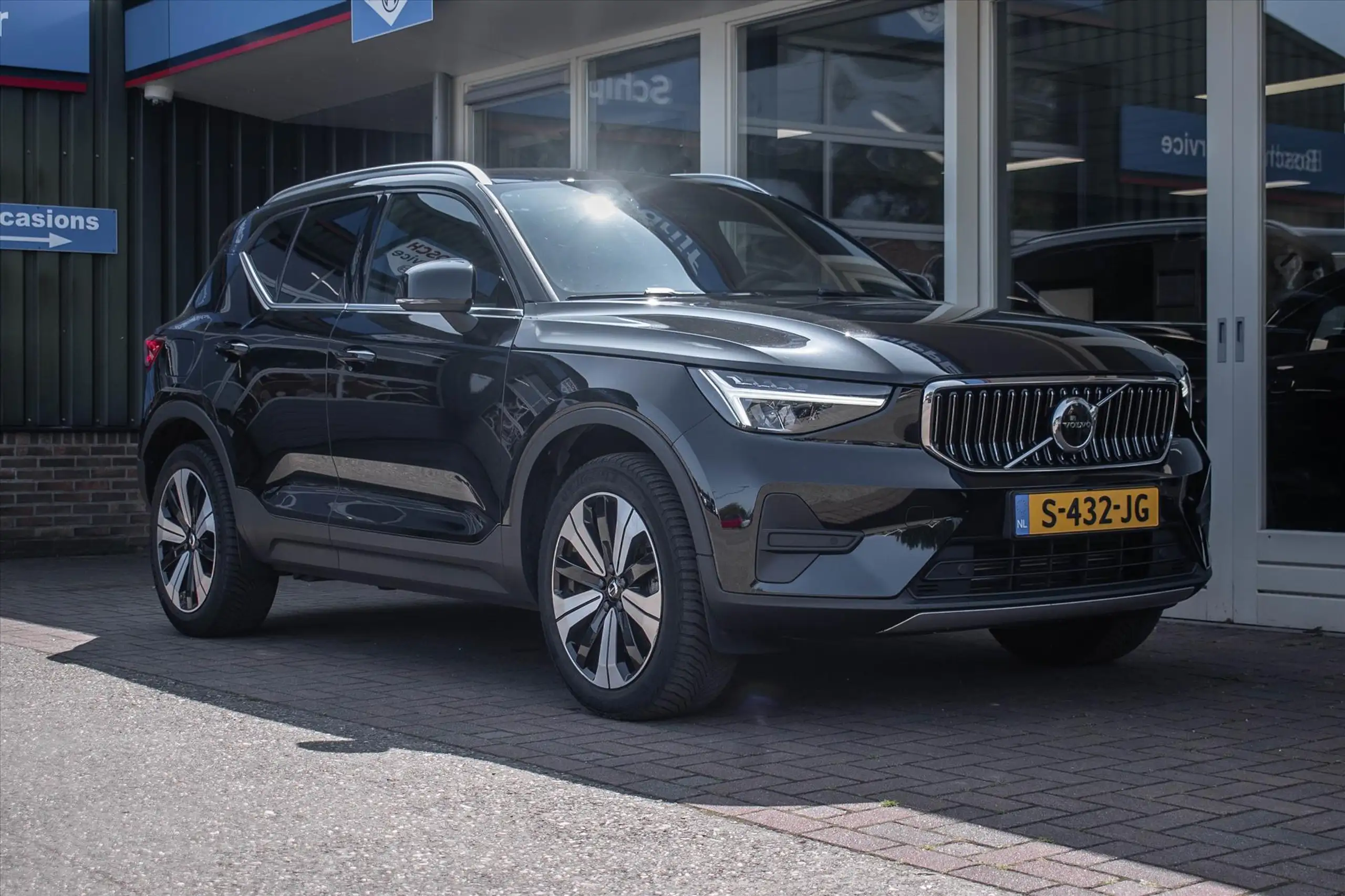 Volvo - XC40