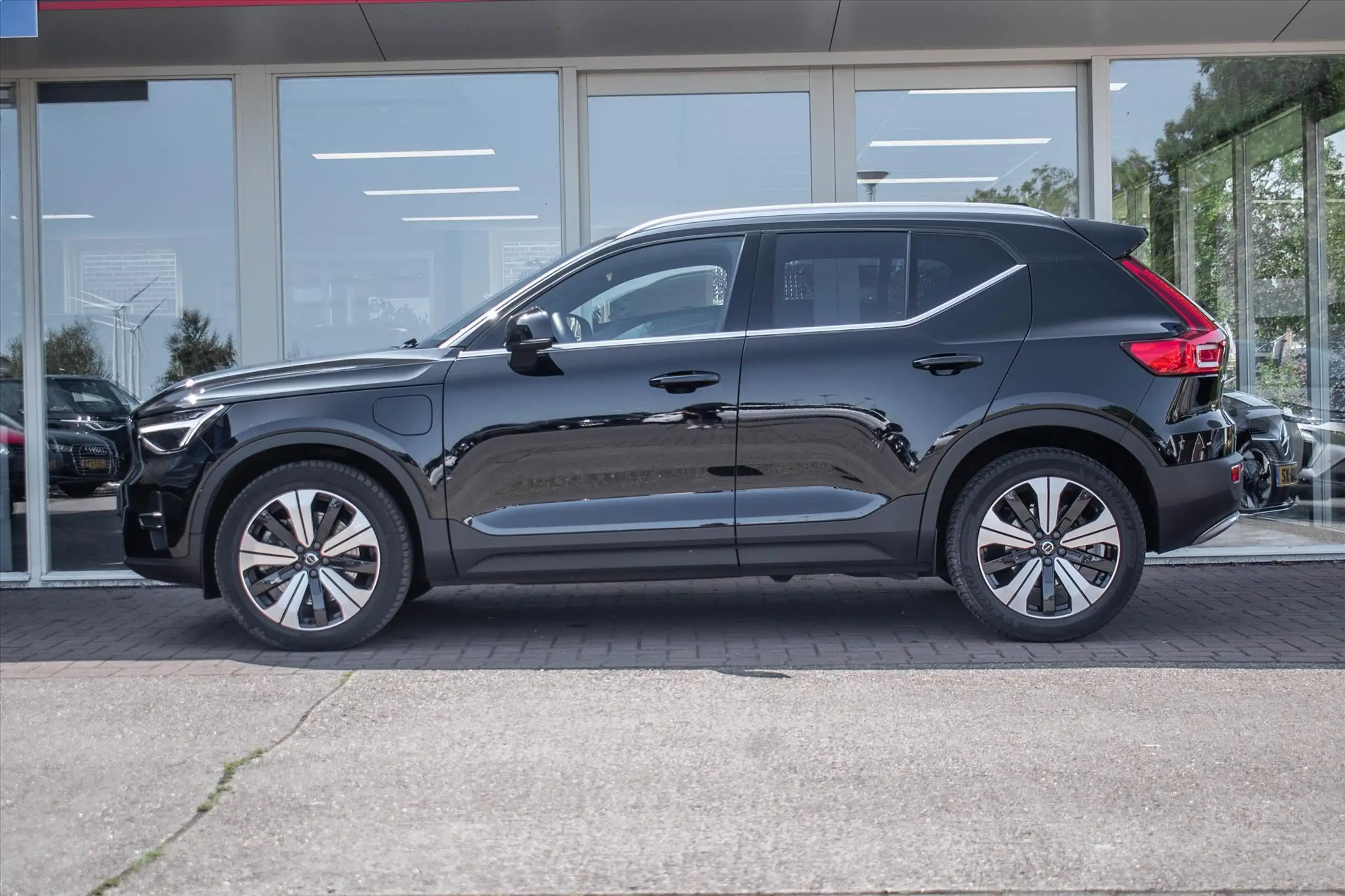 Volvo - XC40