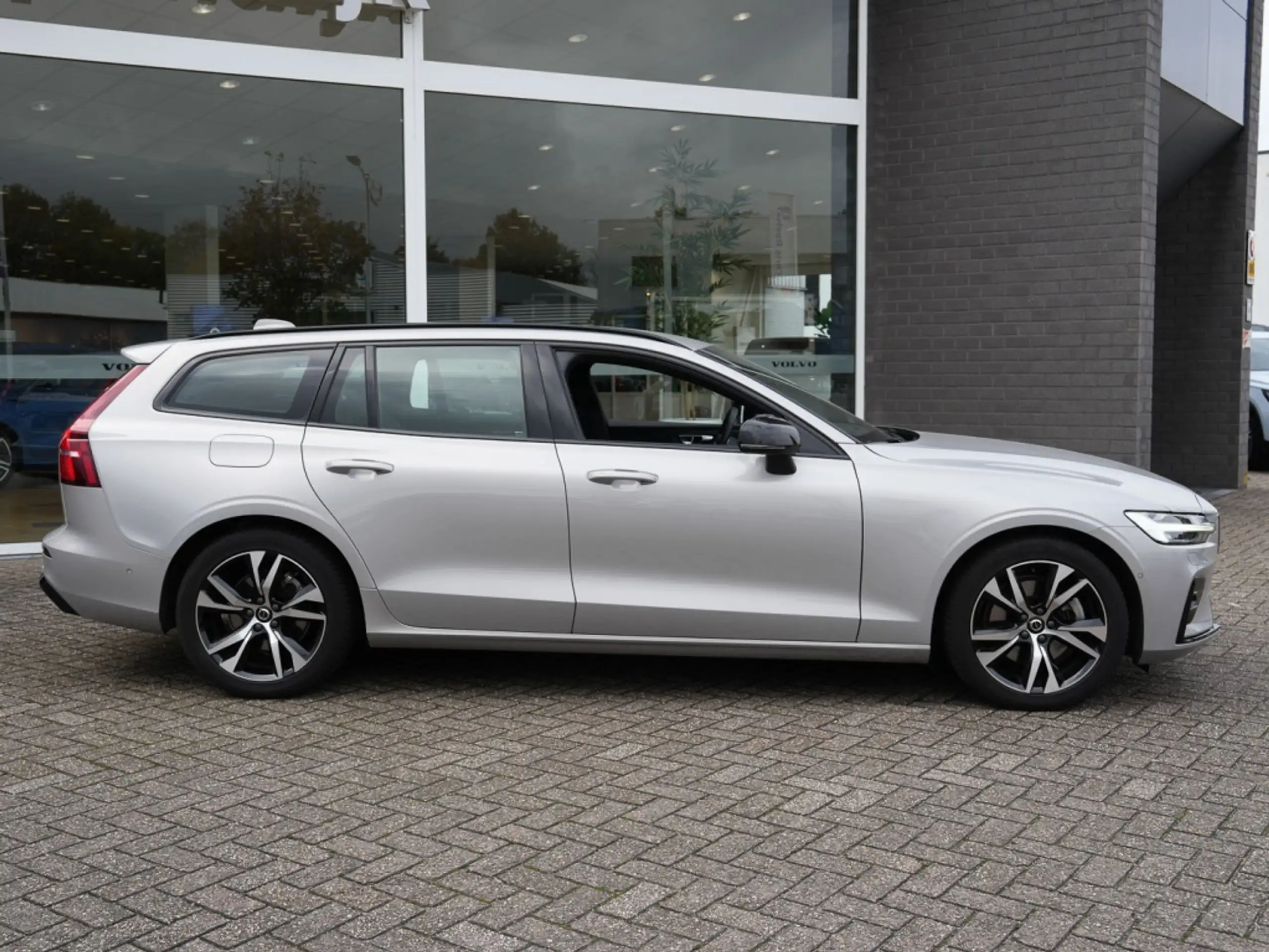 Volvo - V60