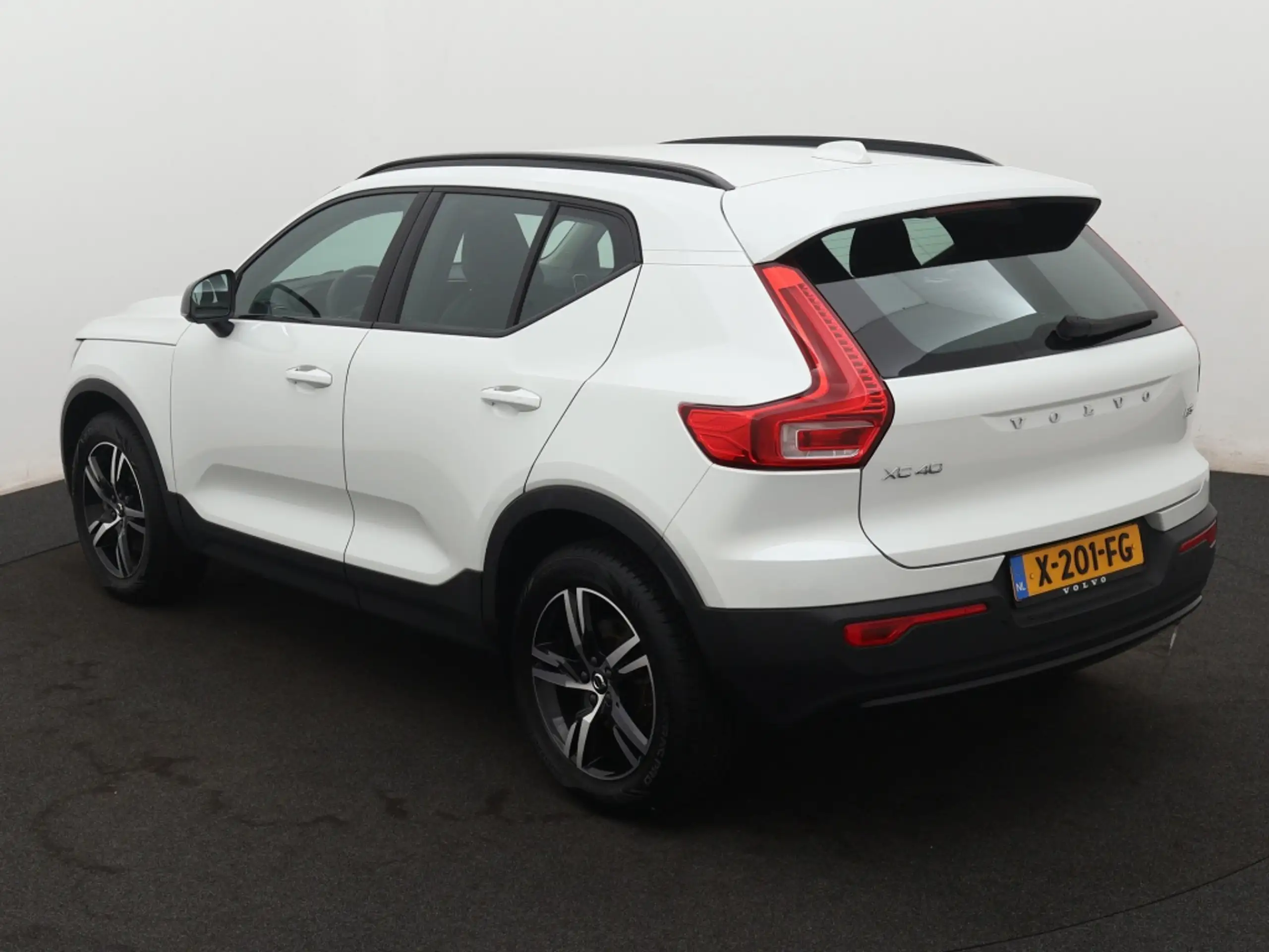 Volvo - XC40