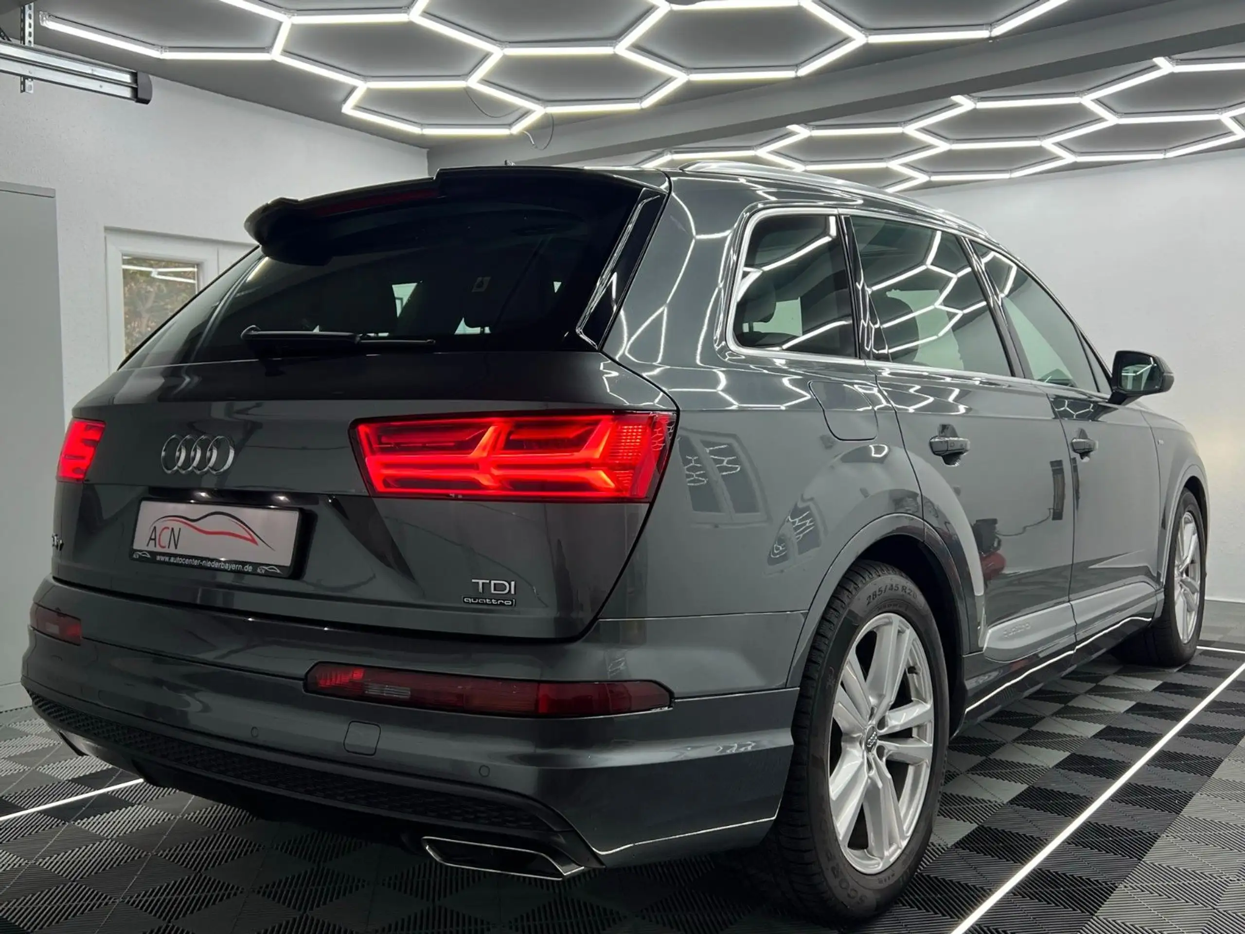 Audi - Q7