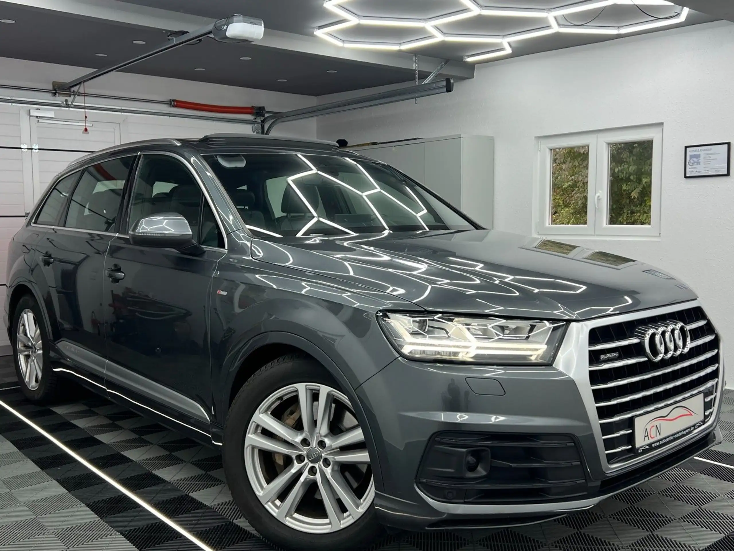 Audi - Q7