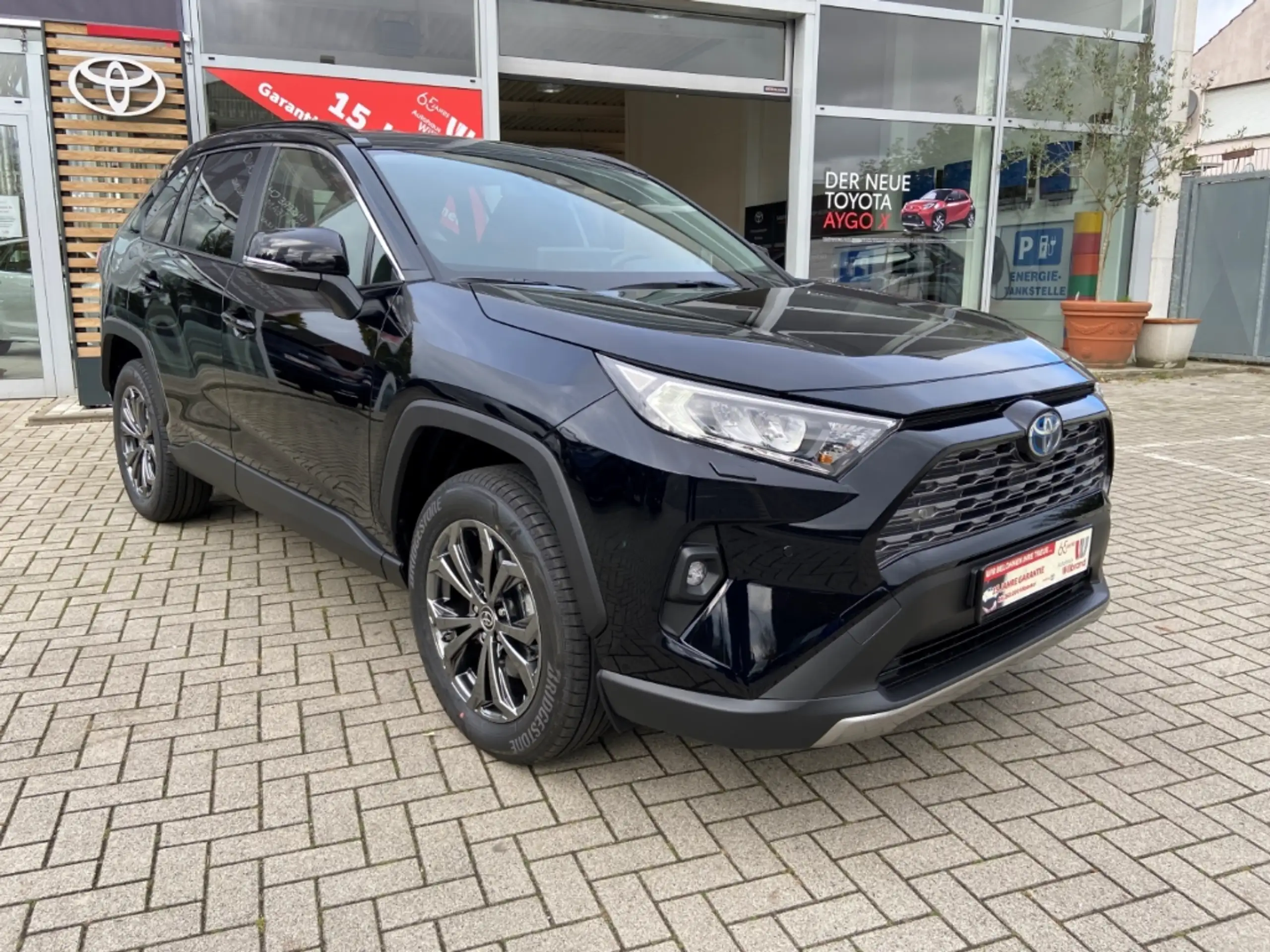 Toyota - RAV 4