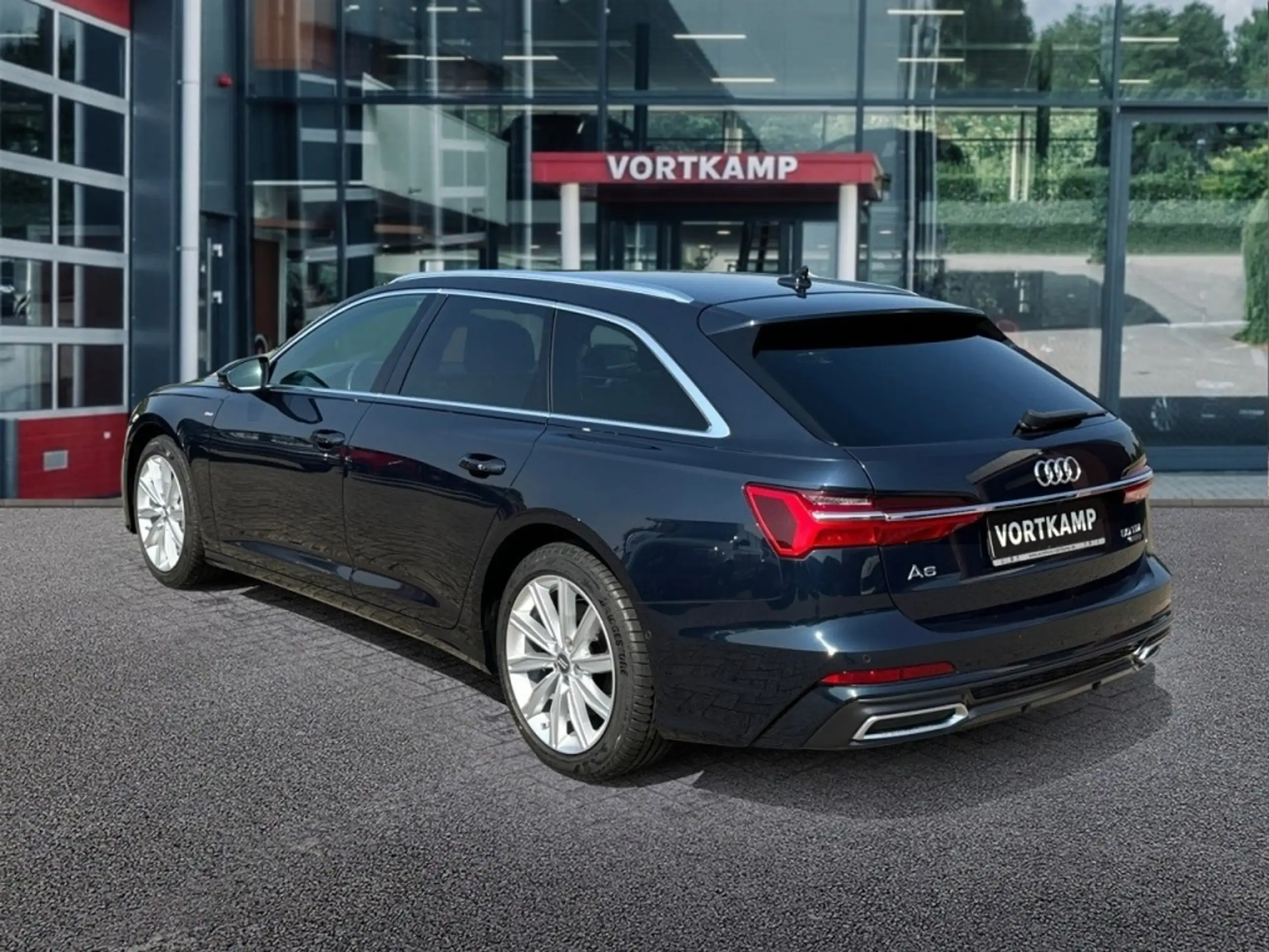 Audi - A6