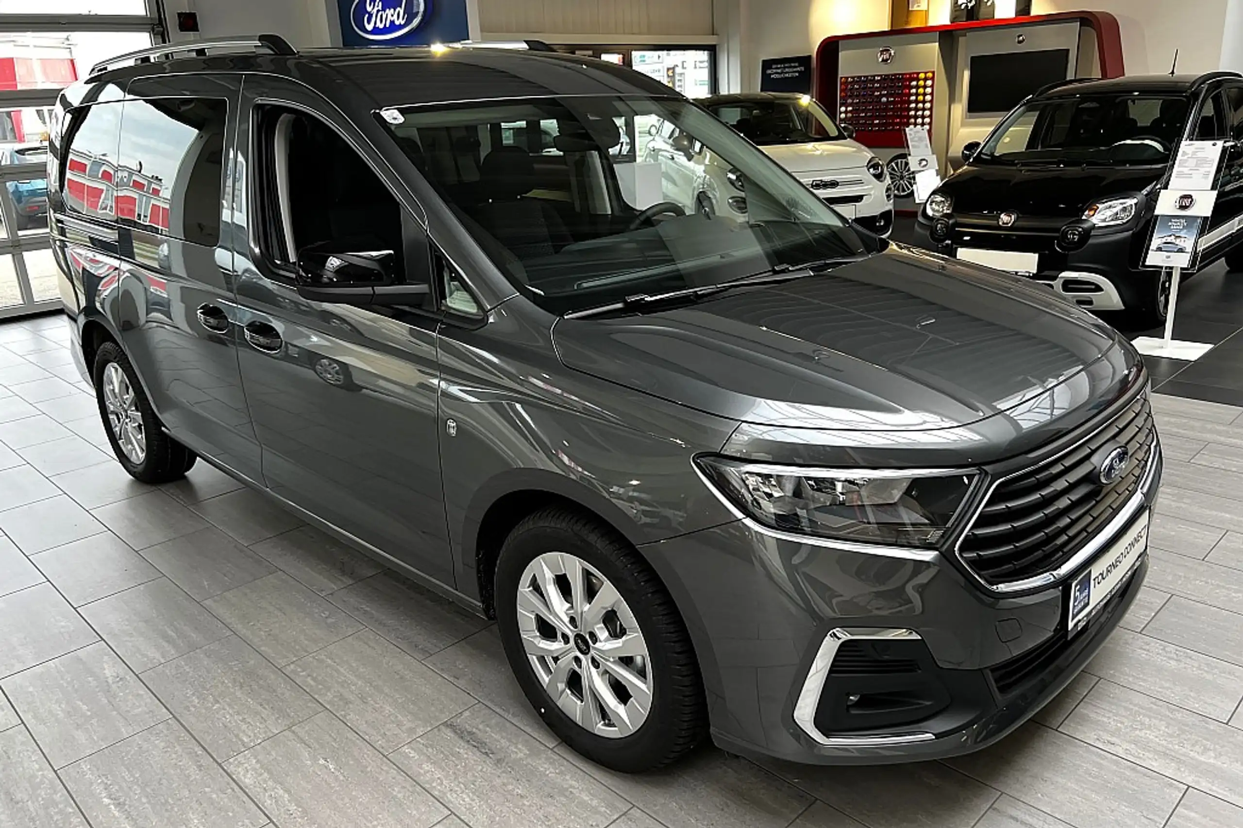 Ford - Grand Tourneo