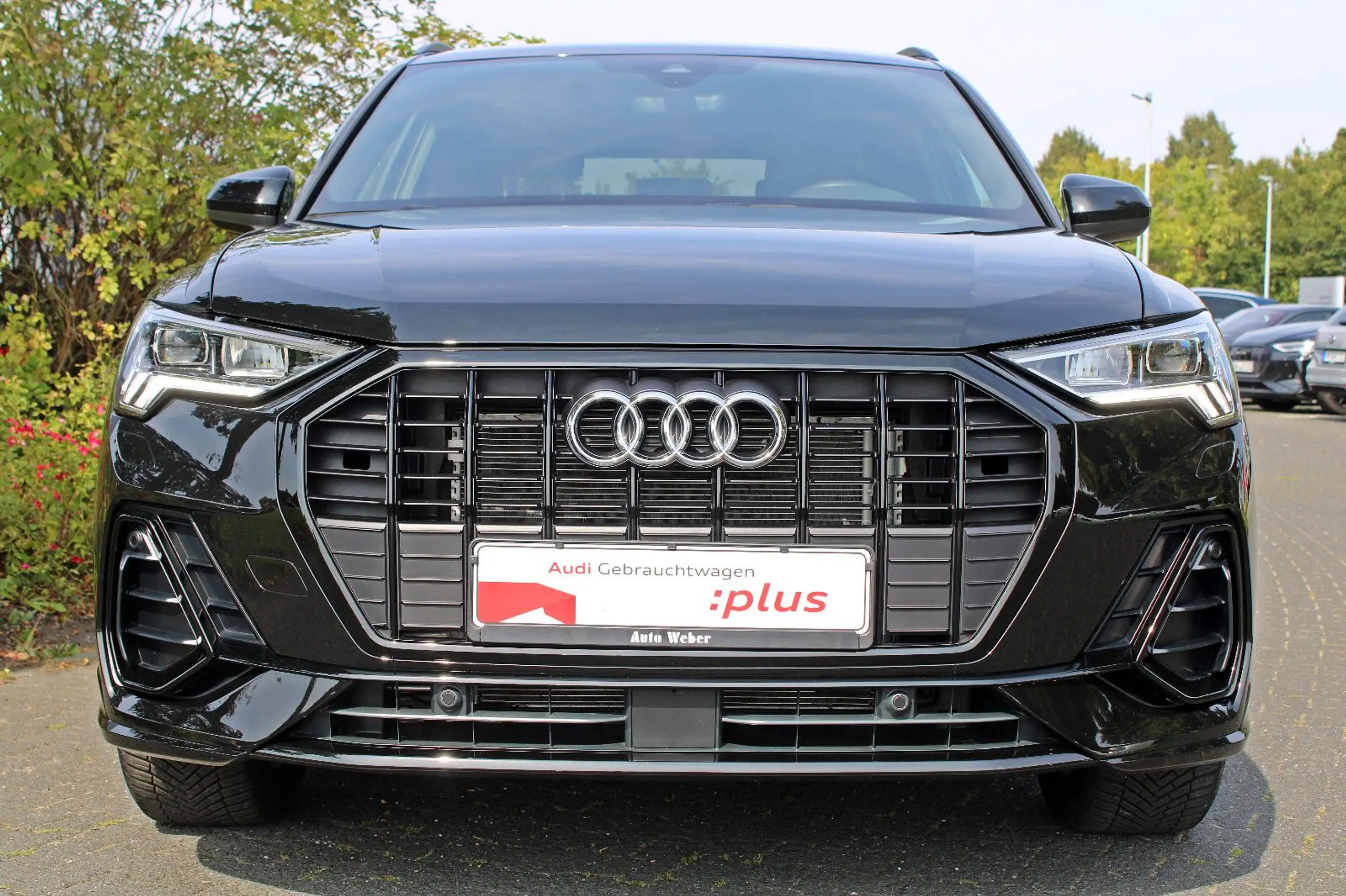 Audi - Q3