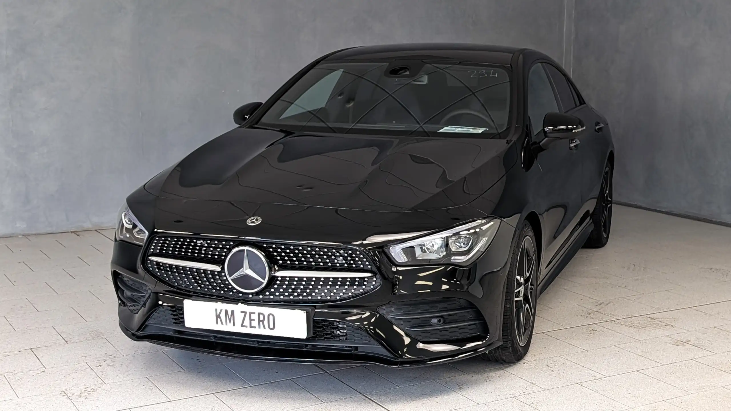 Mercedes-Benz - CLA 180