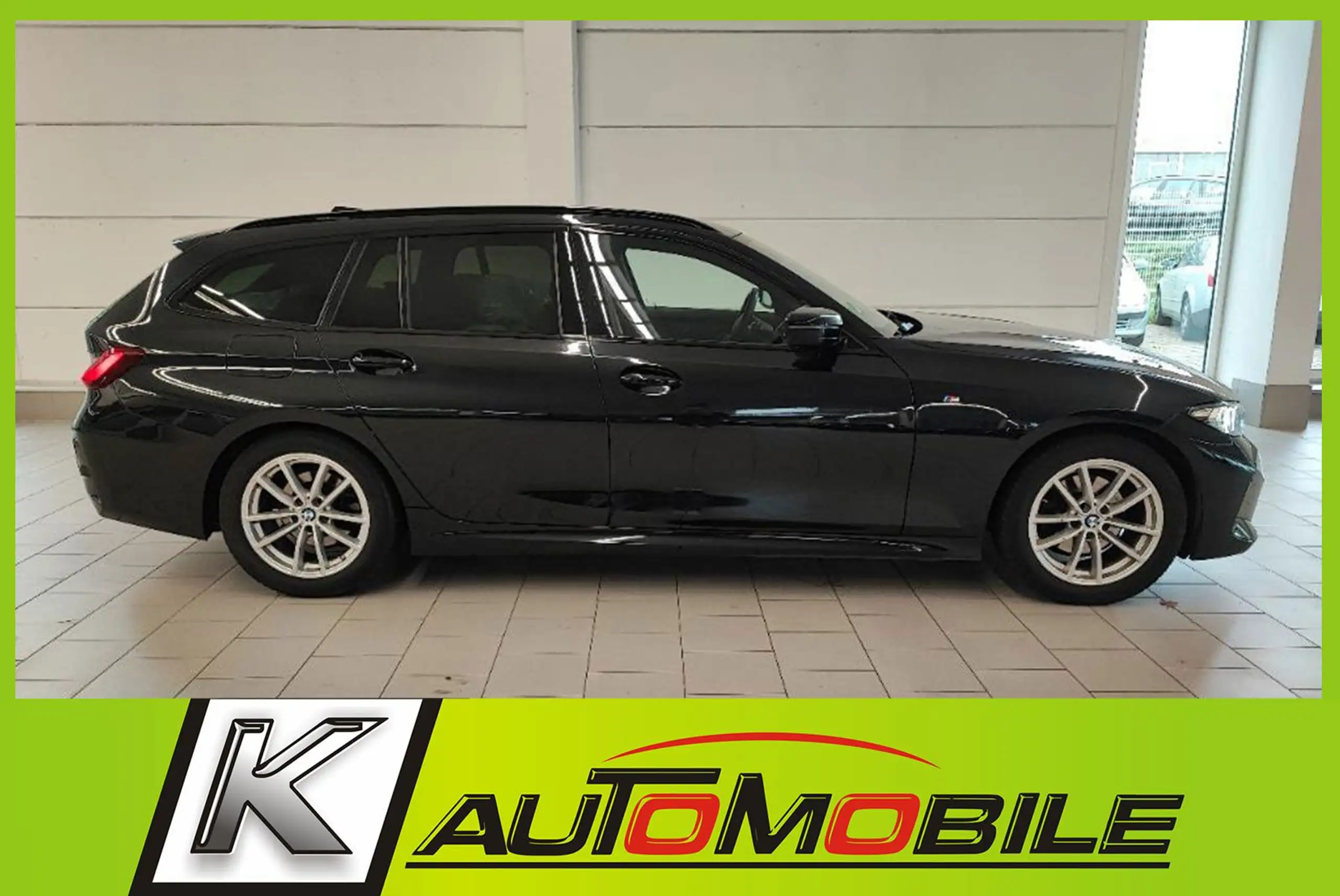 BMW - 320